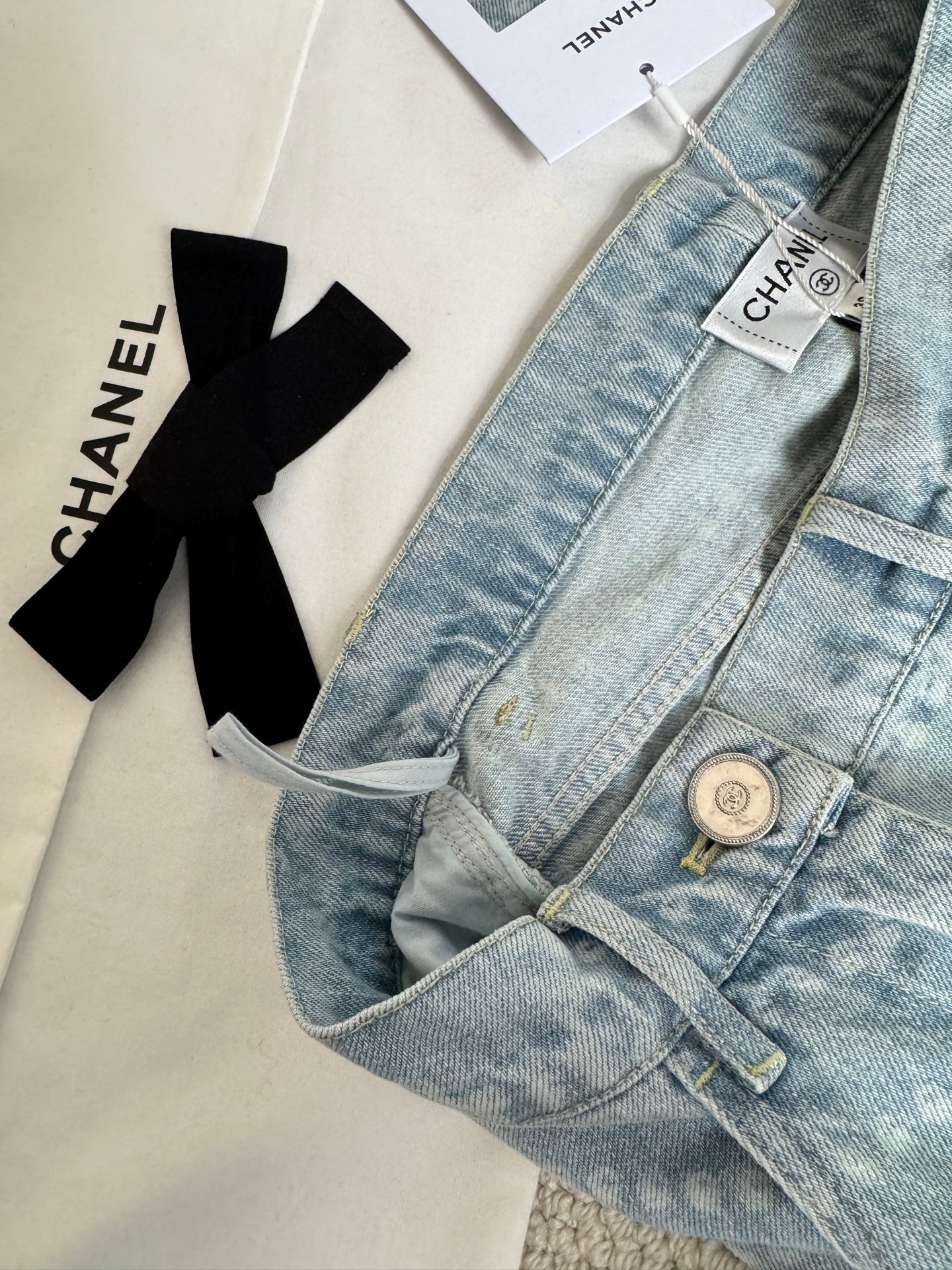 25 Spotted Jeans