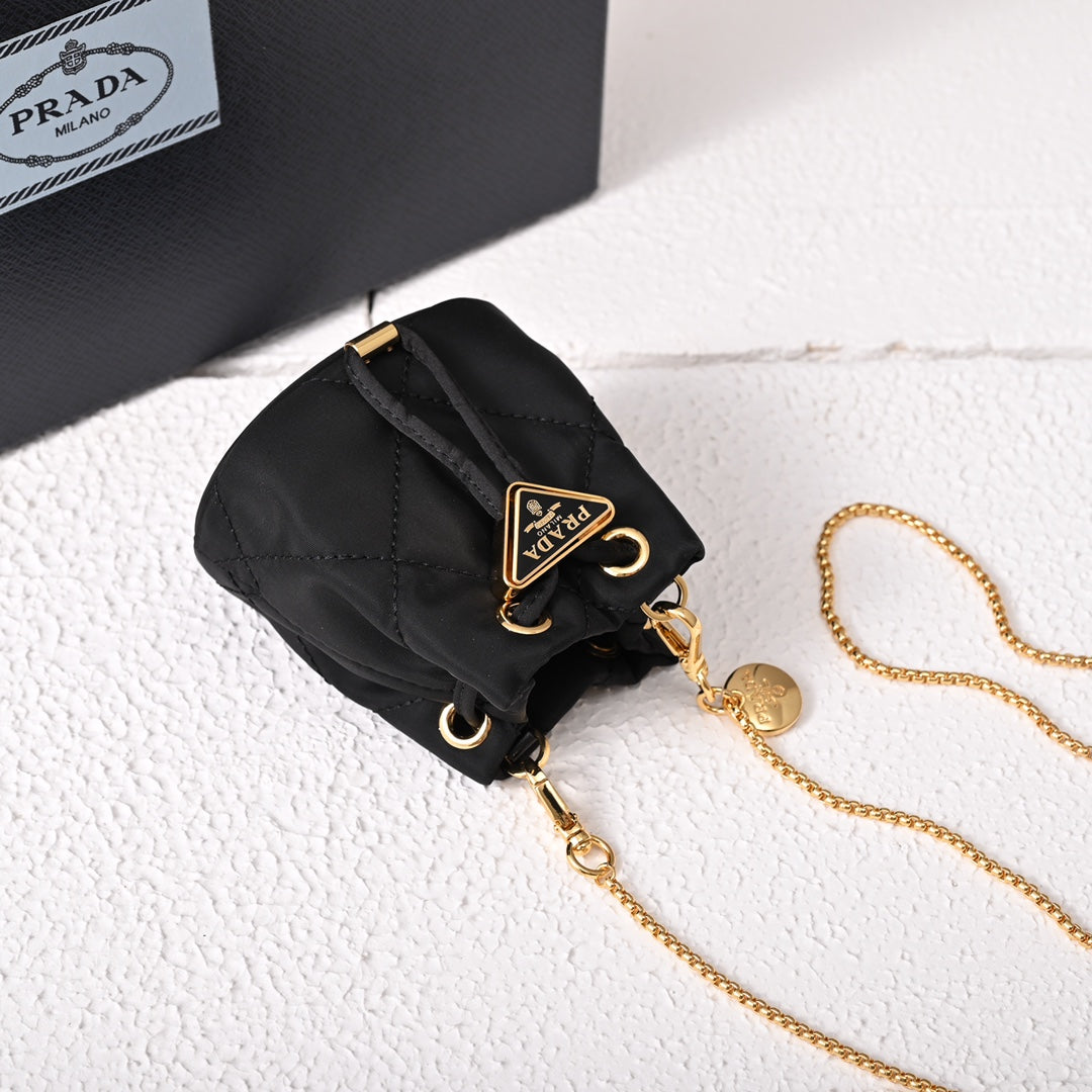 Re-Nylon mini-pouch