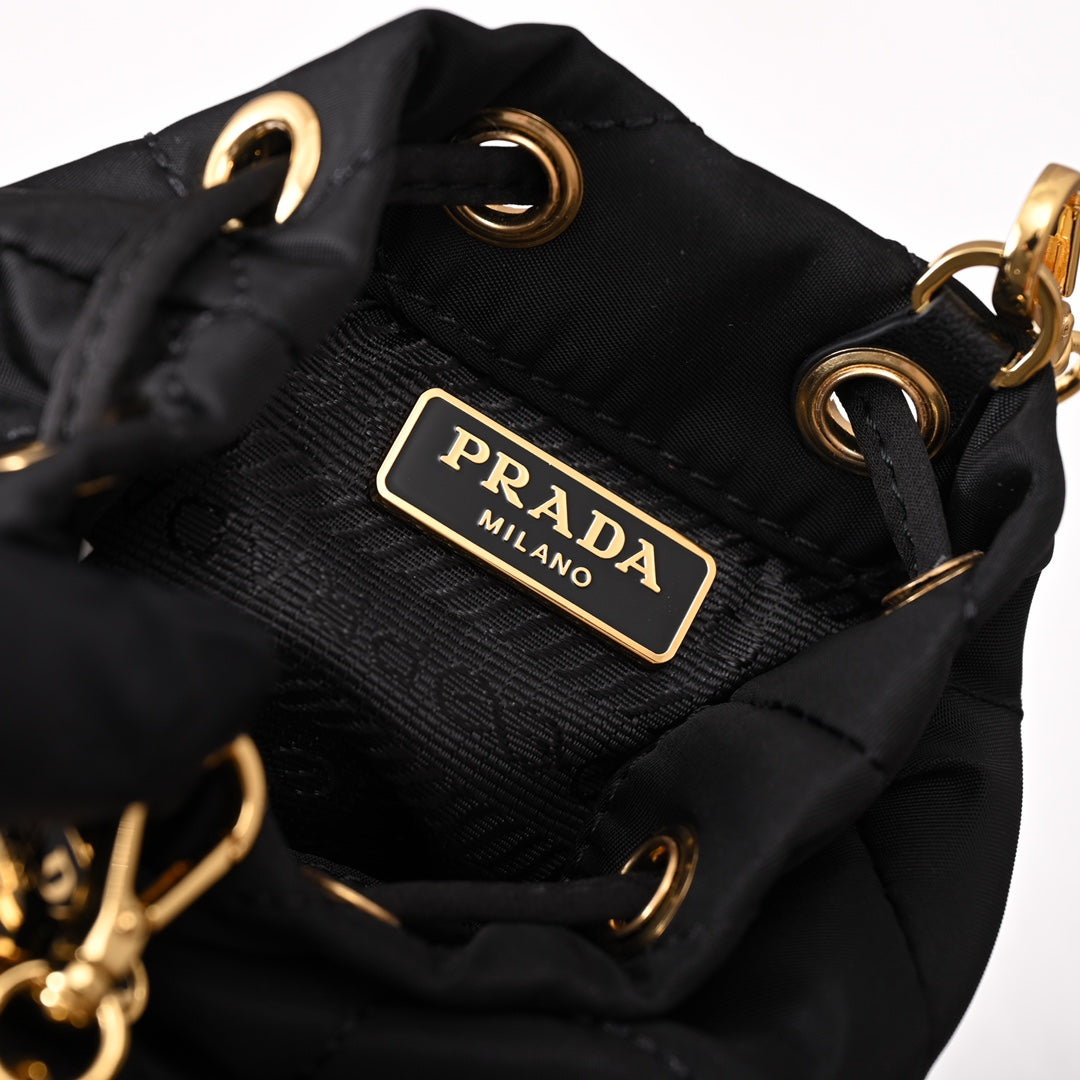 Re-Nylon mini-pouch