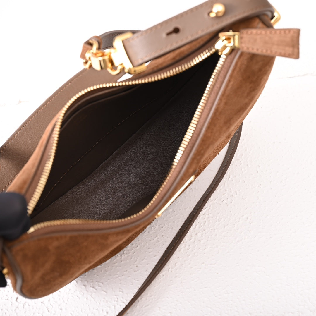 PProduct details Nubuck leather