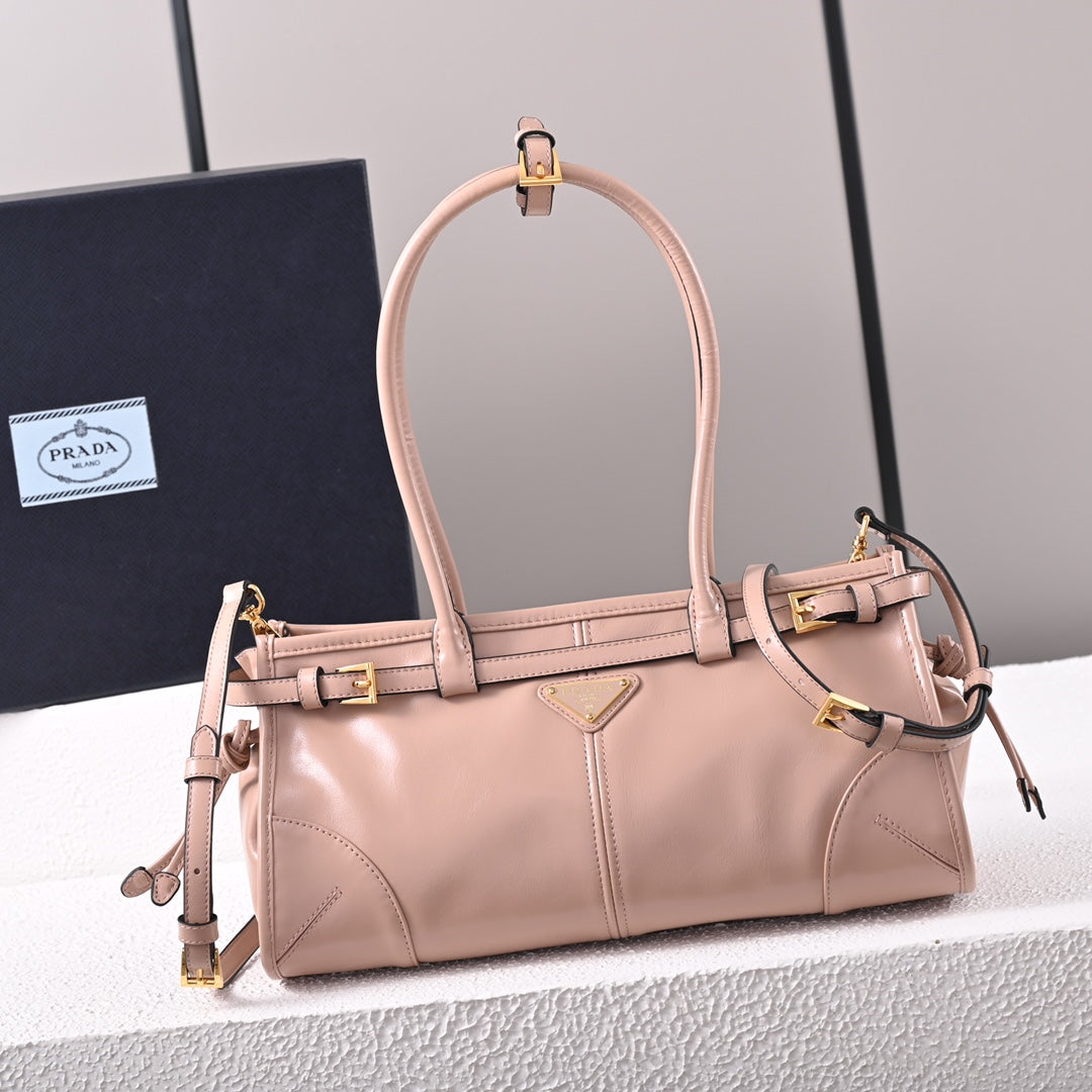LuxSoft Medium leather handbag