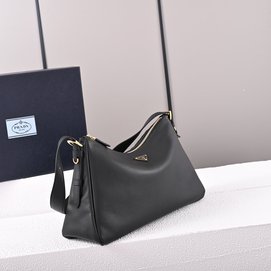 Aimée large leather shoulder bag