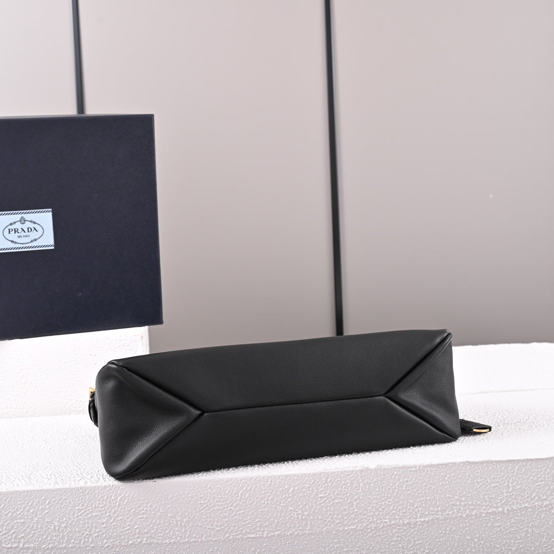 Aimée large leather shoulder bag