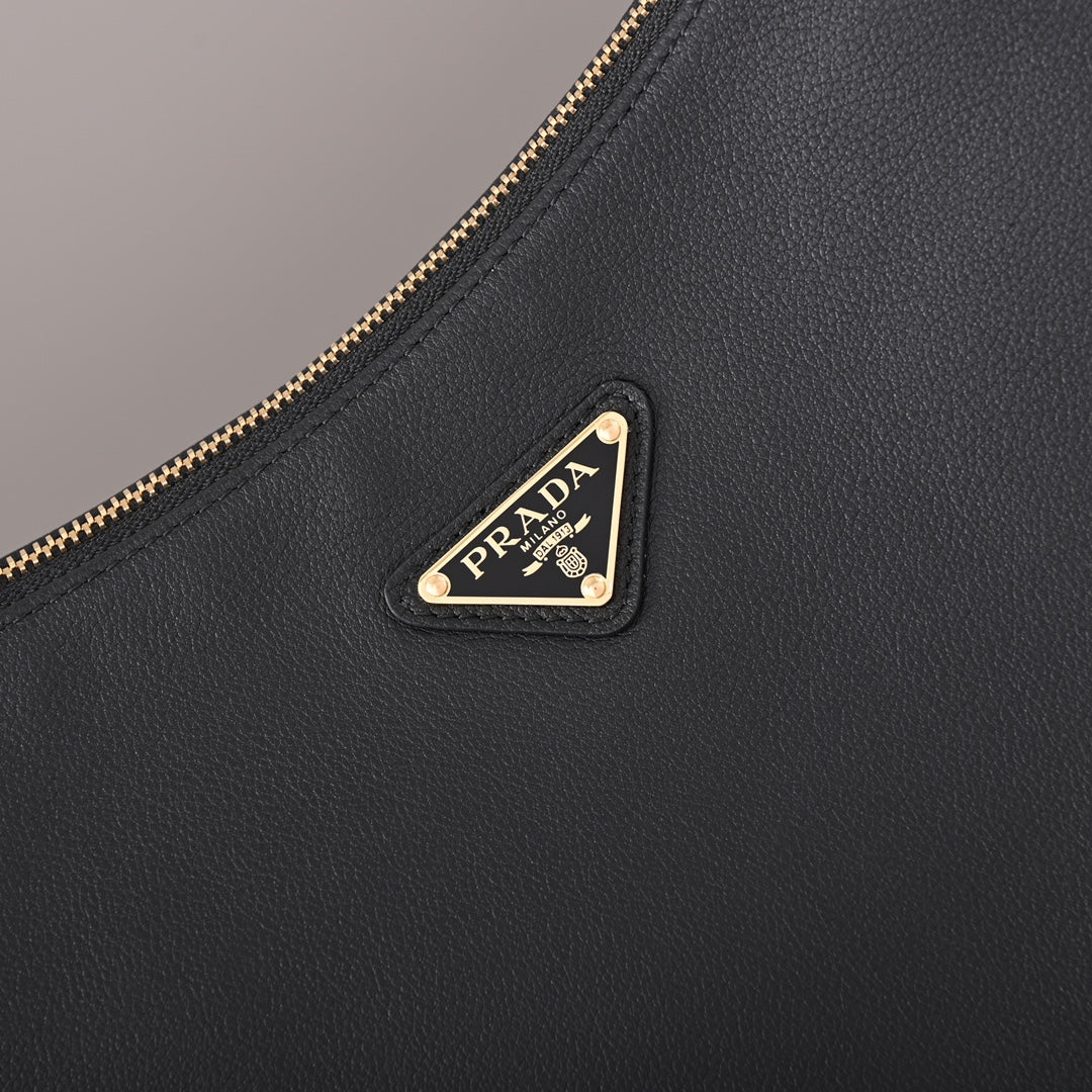 Aimée large leather shoulder bag