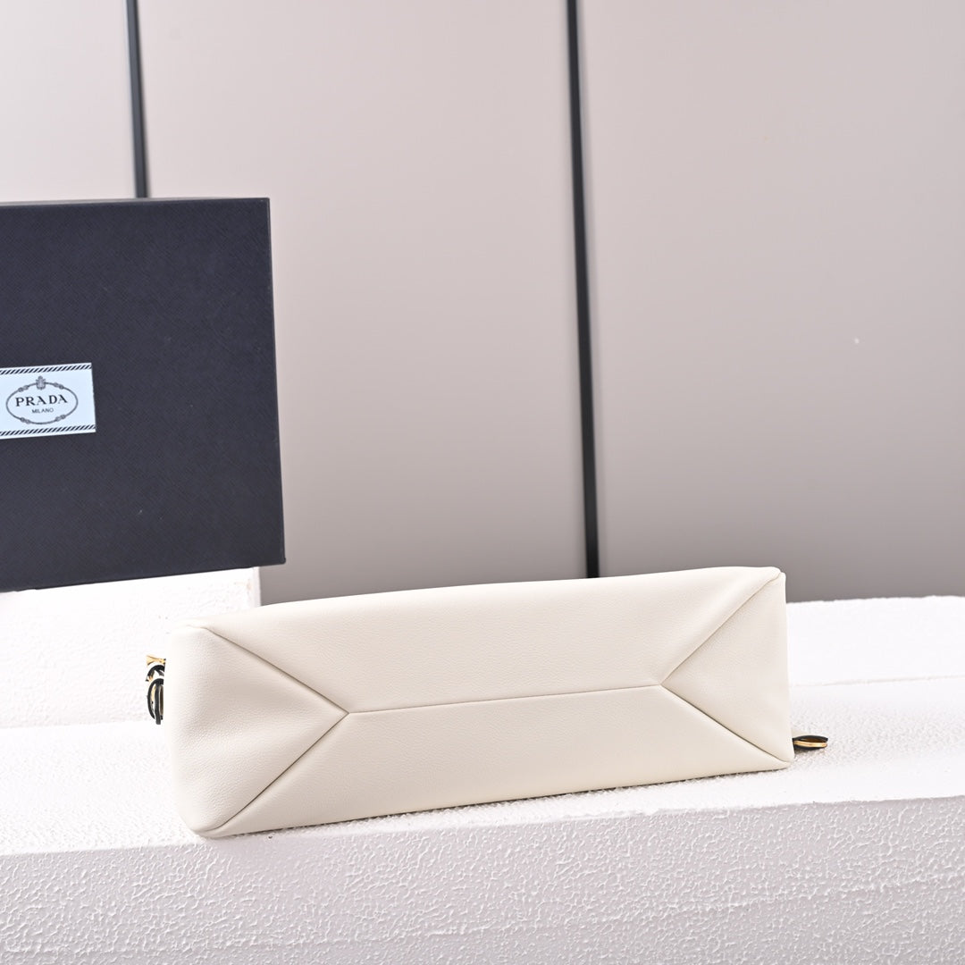 Aimée large leather shoulder bag