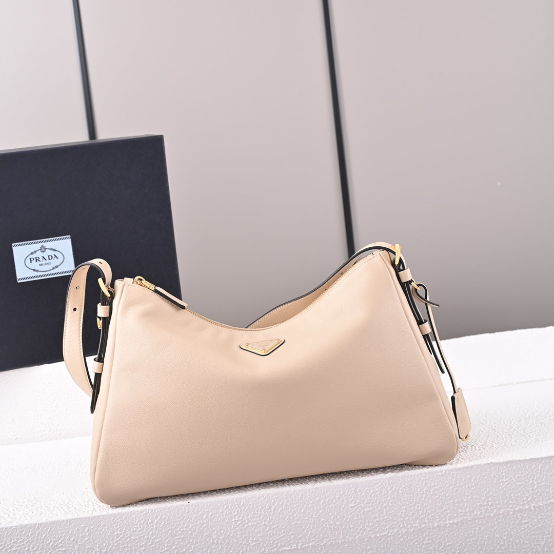 Aimée large leather shoulder bag