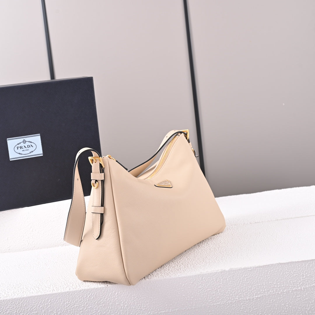 Aimée large leather shoulder bag