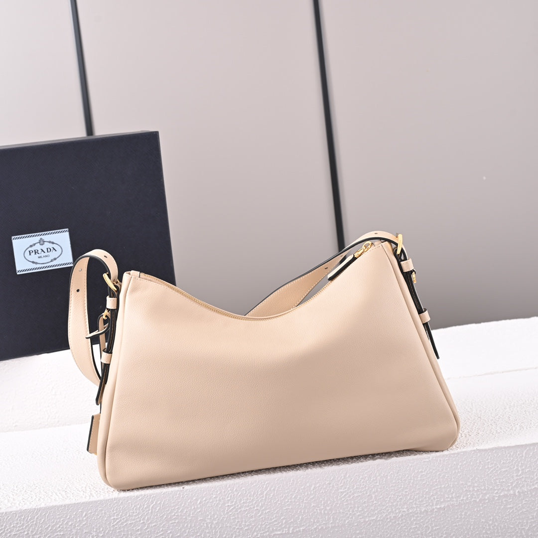 Aimée large leather shoulder bag