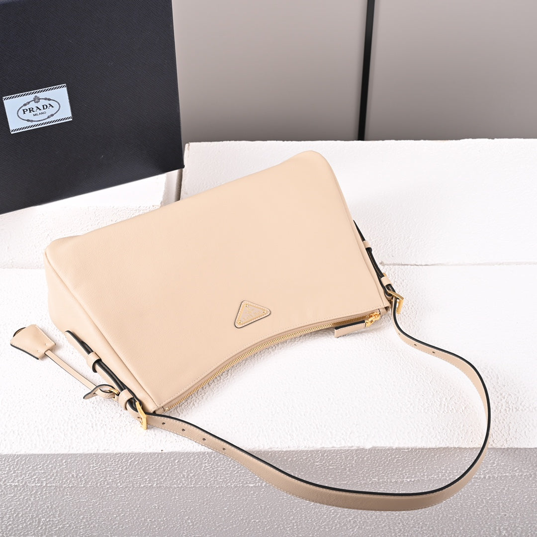 Aimée large leather shoulder bag