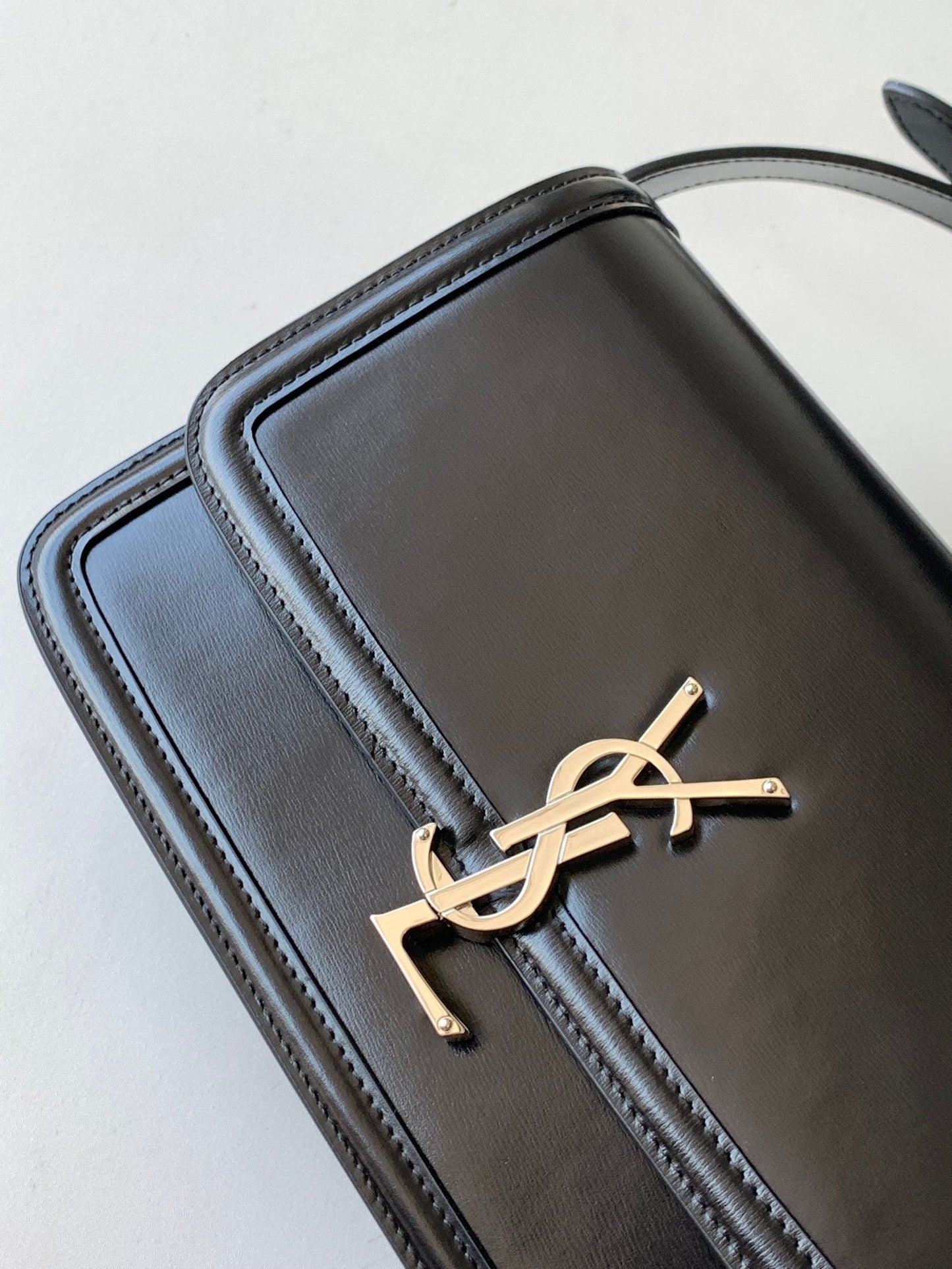 SOLFERINO MEDIUM SATCHEL IN BOX SAINT LAURENT