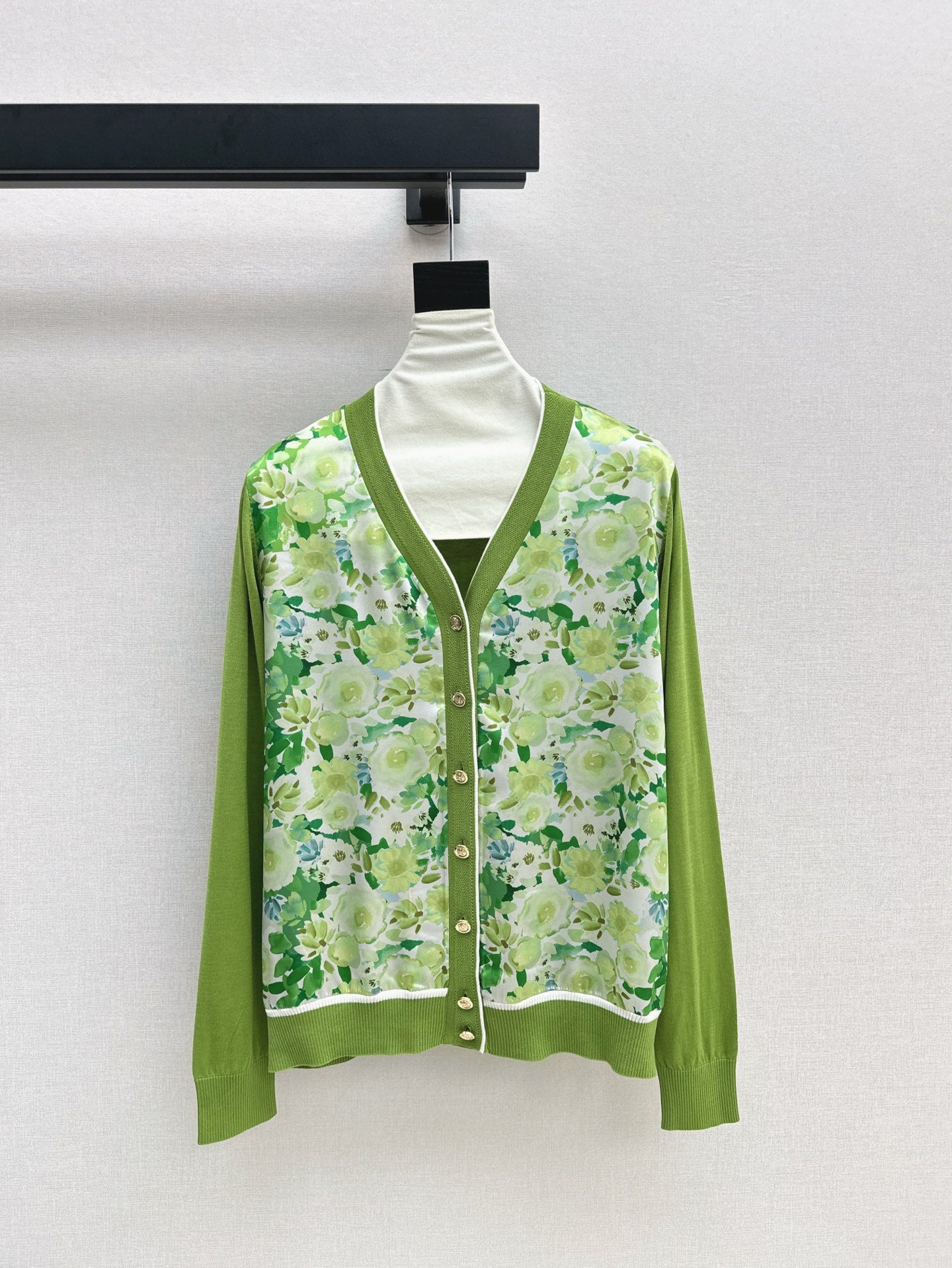 25ss knitted cardigan