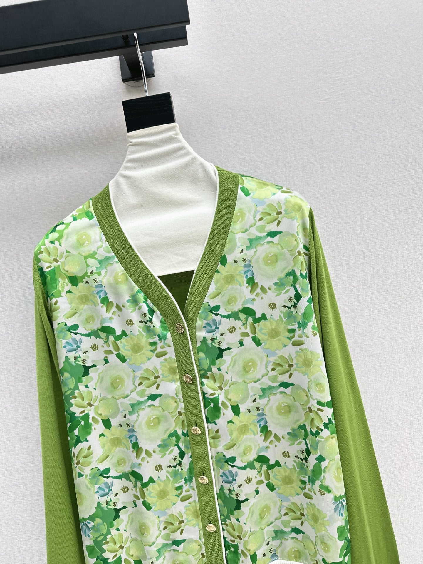 25ss knitted cardigan