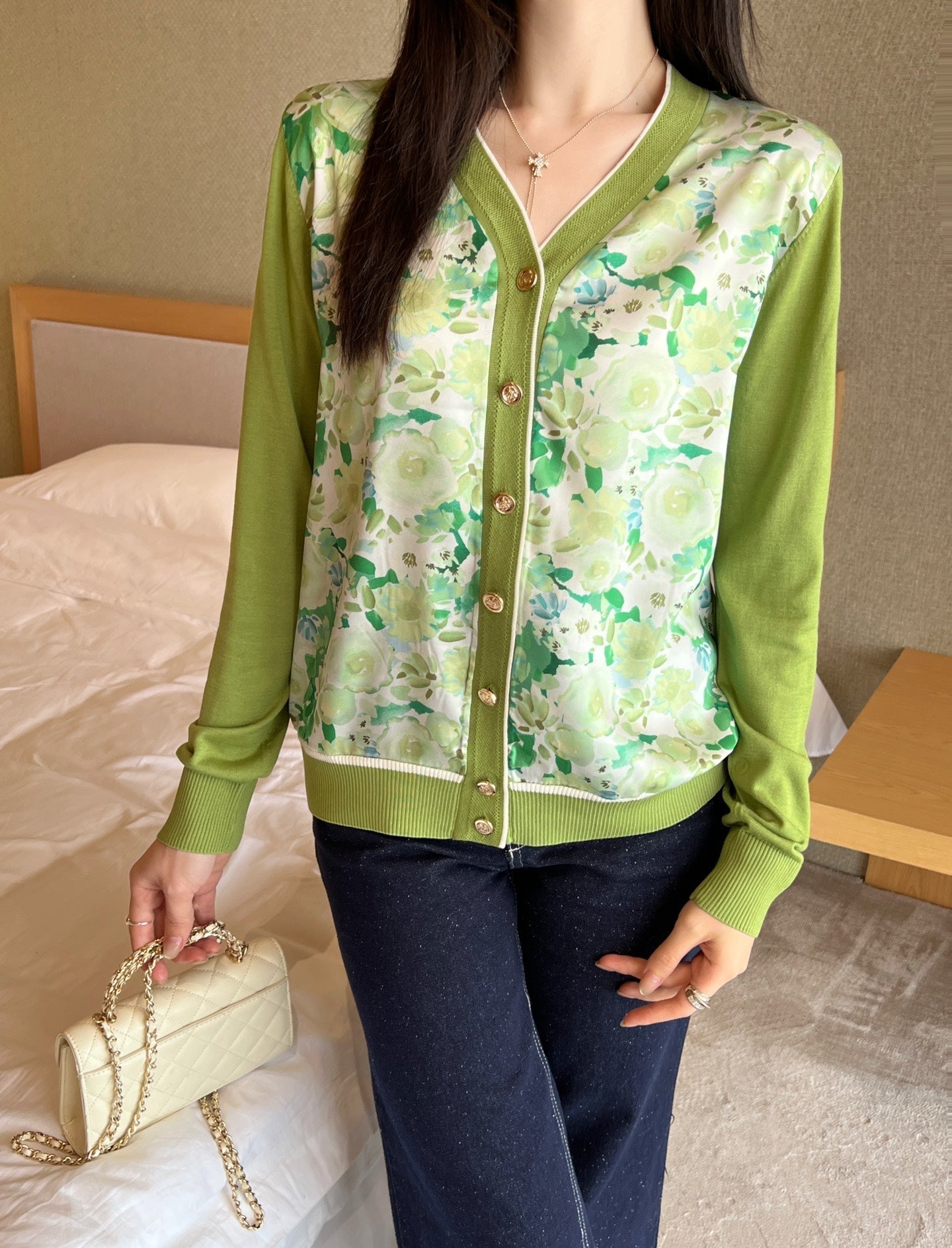 25ss knitted cardigan