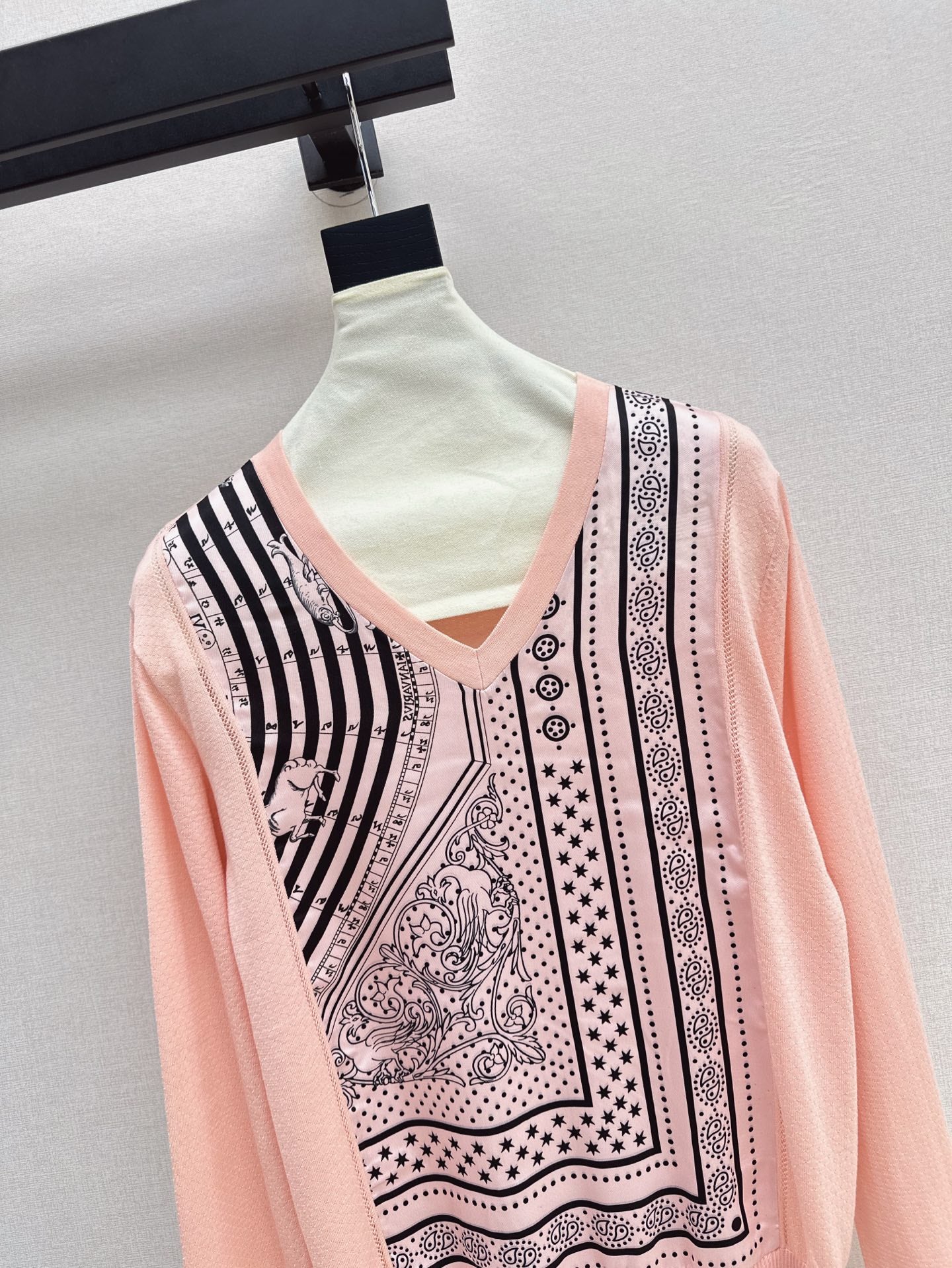 H 25ss knitted sweater