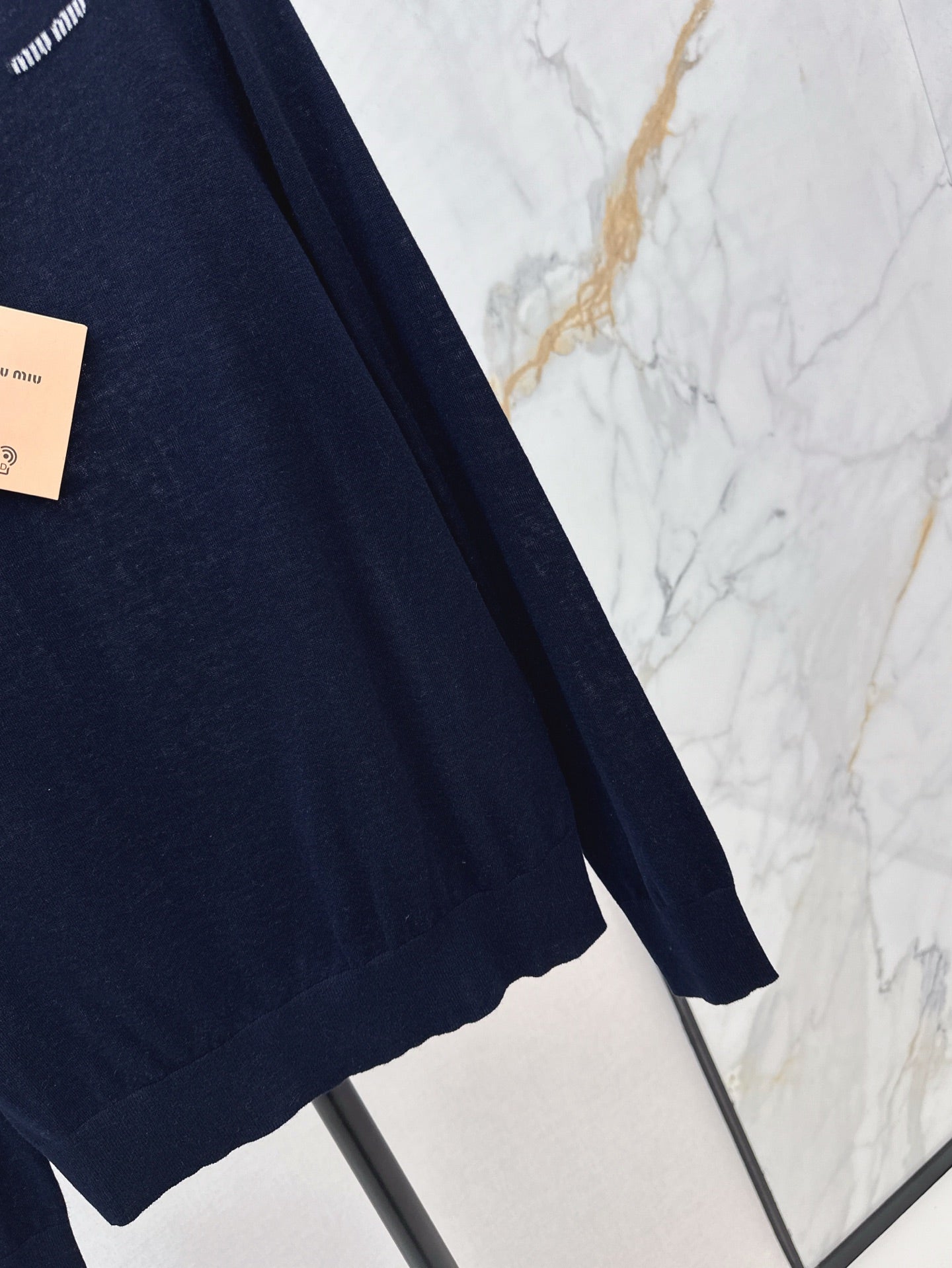 m 25ss off neck sweater