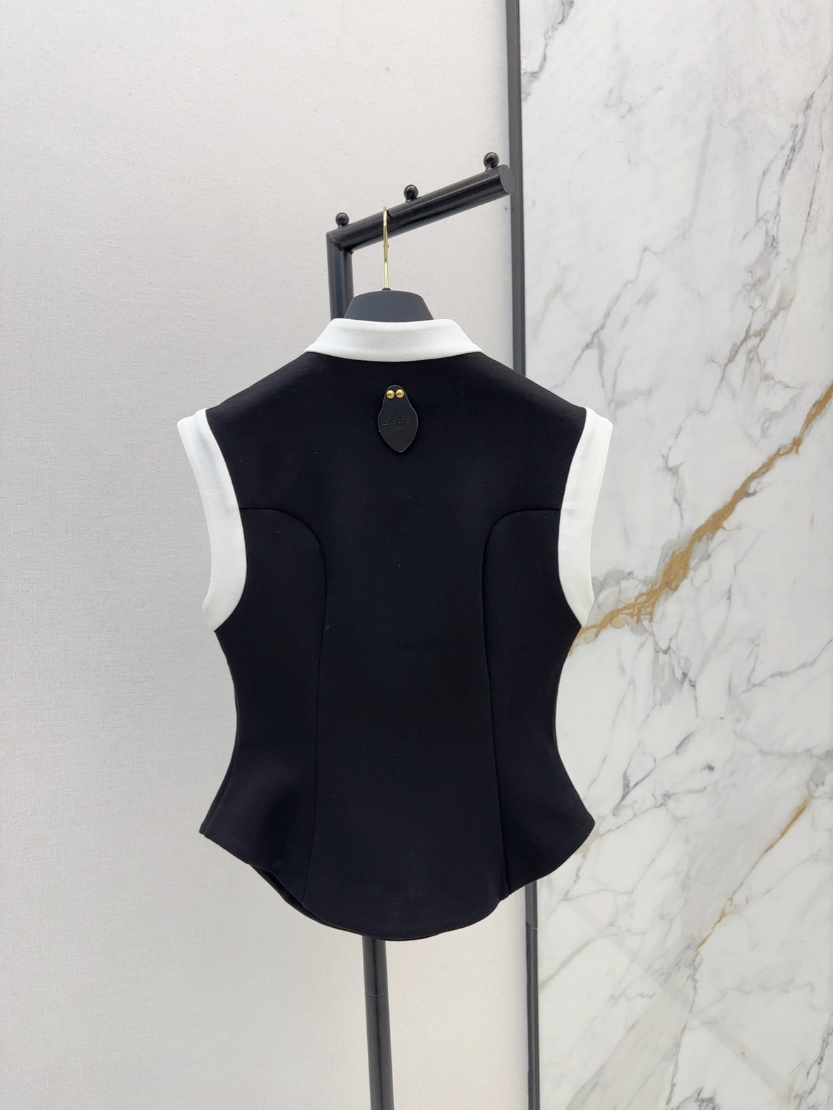 L 25ss vest