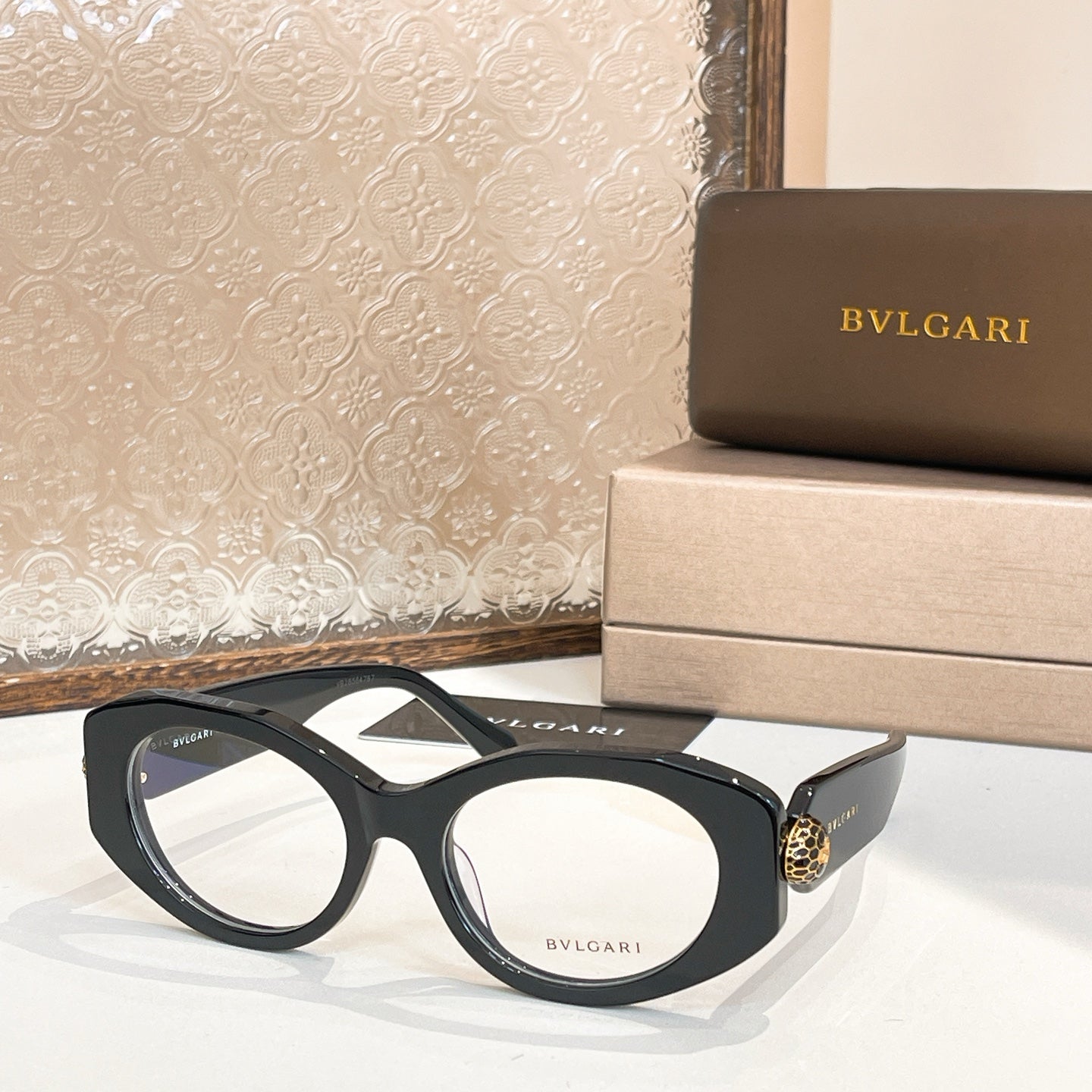 B sunglasses