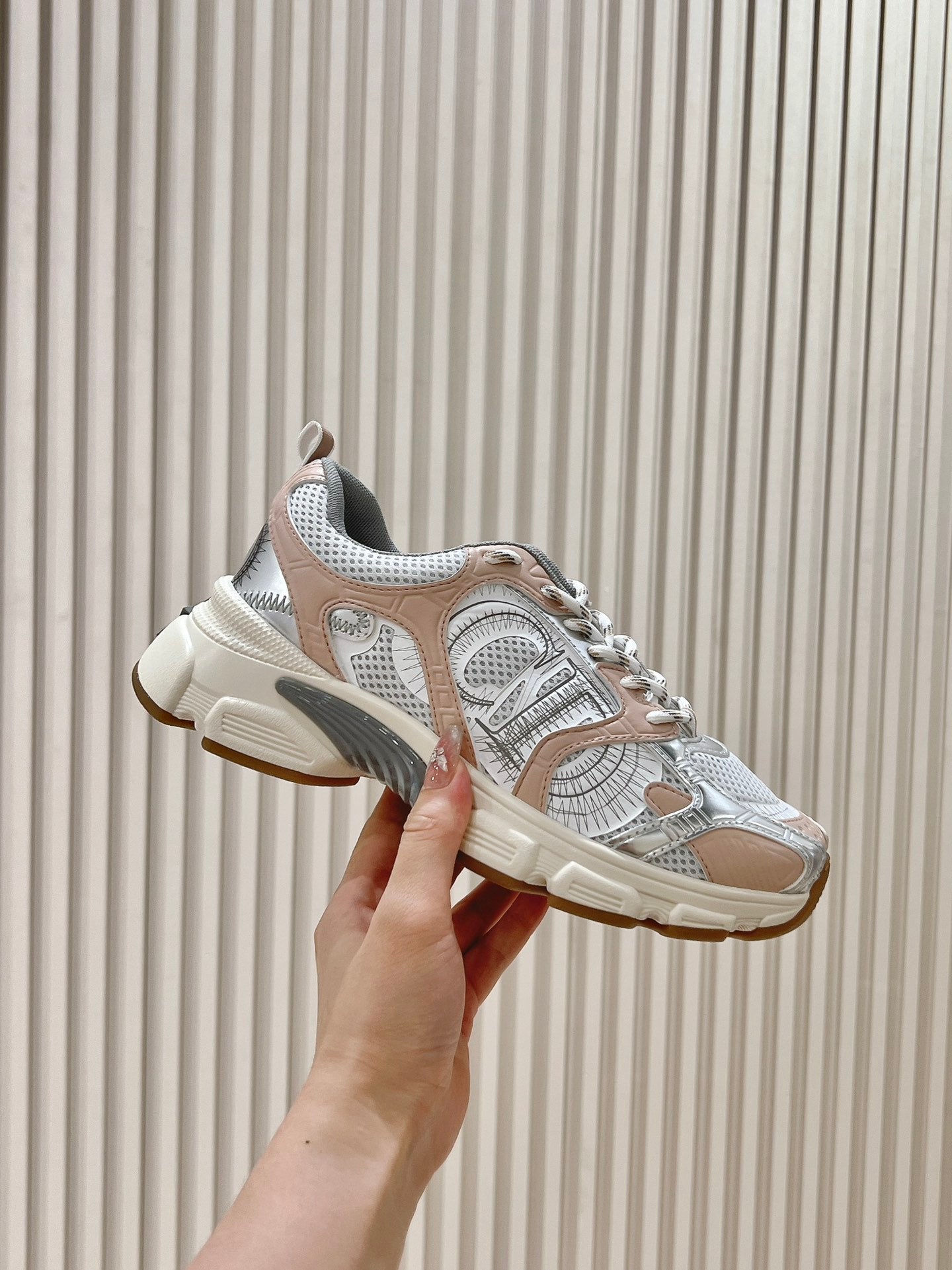 D chrono sneaker