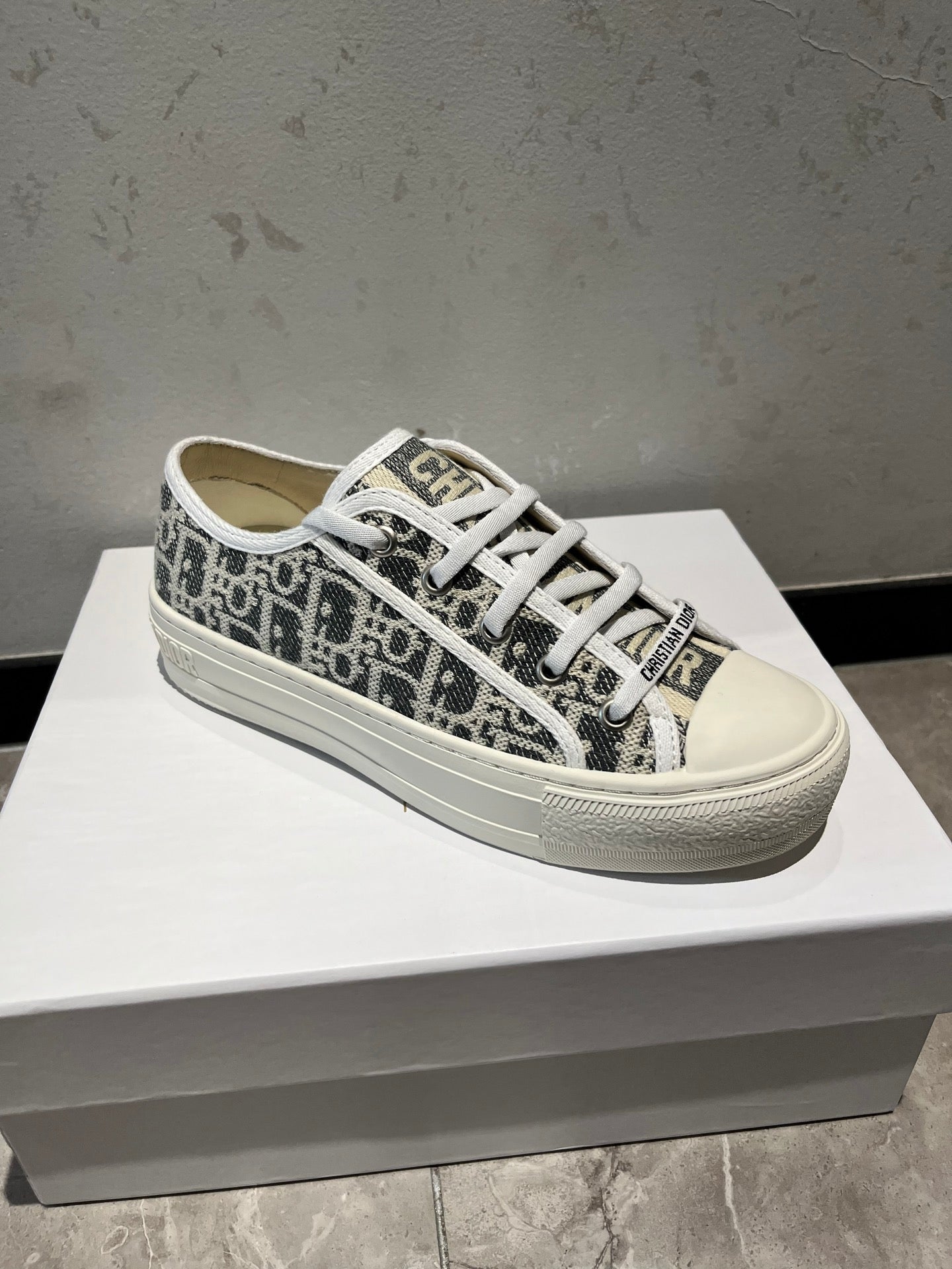 D walk‘n sneaker
