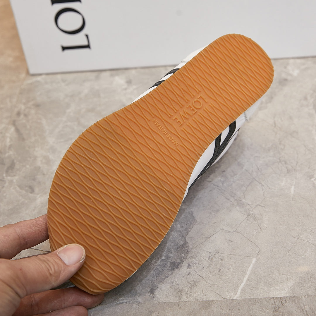 Lo ballet runner sneaker
