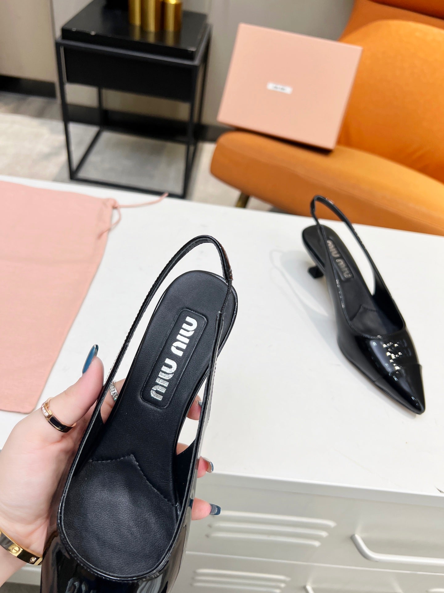 Slingback pump