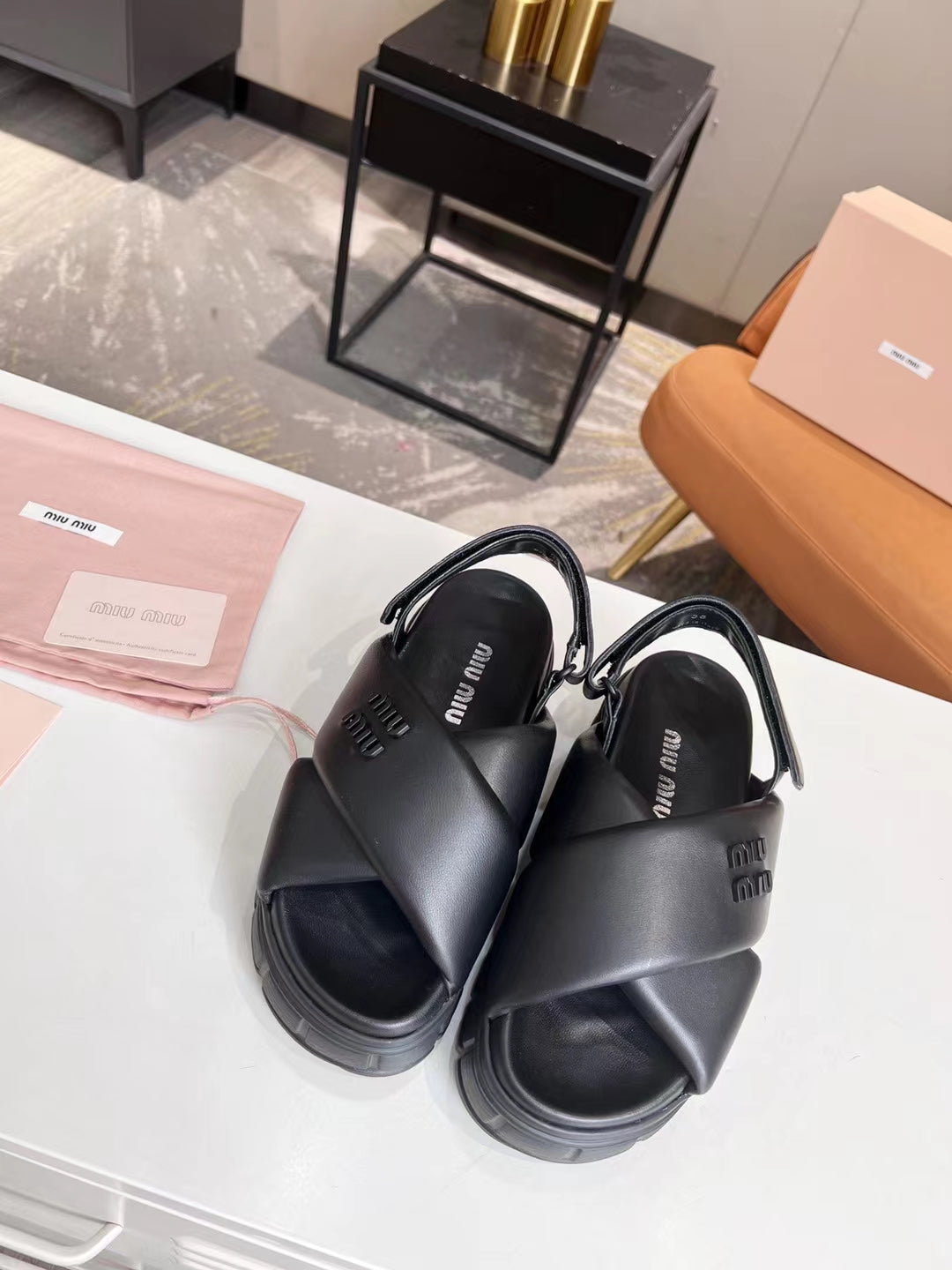 M leather sandals