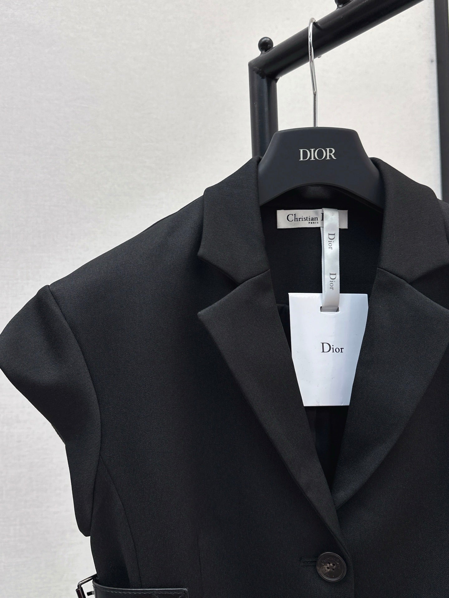 25ss sleeveless blazer