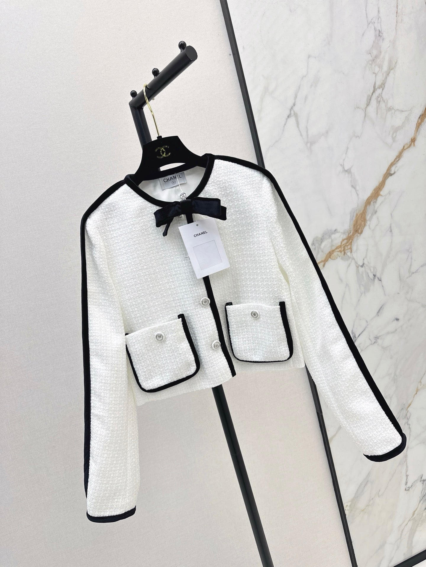 ch 25ss woven crop jacket