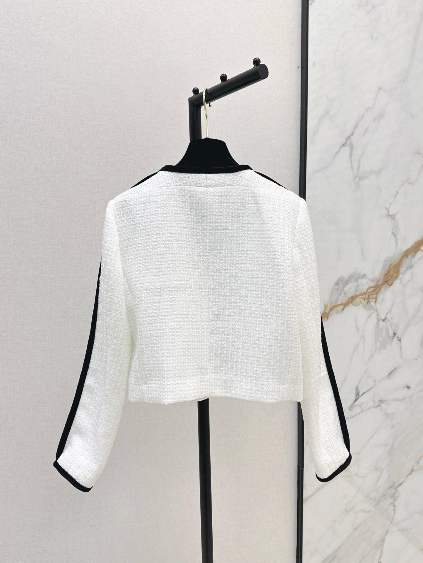 ch 25ss woven crop jacket