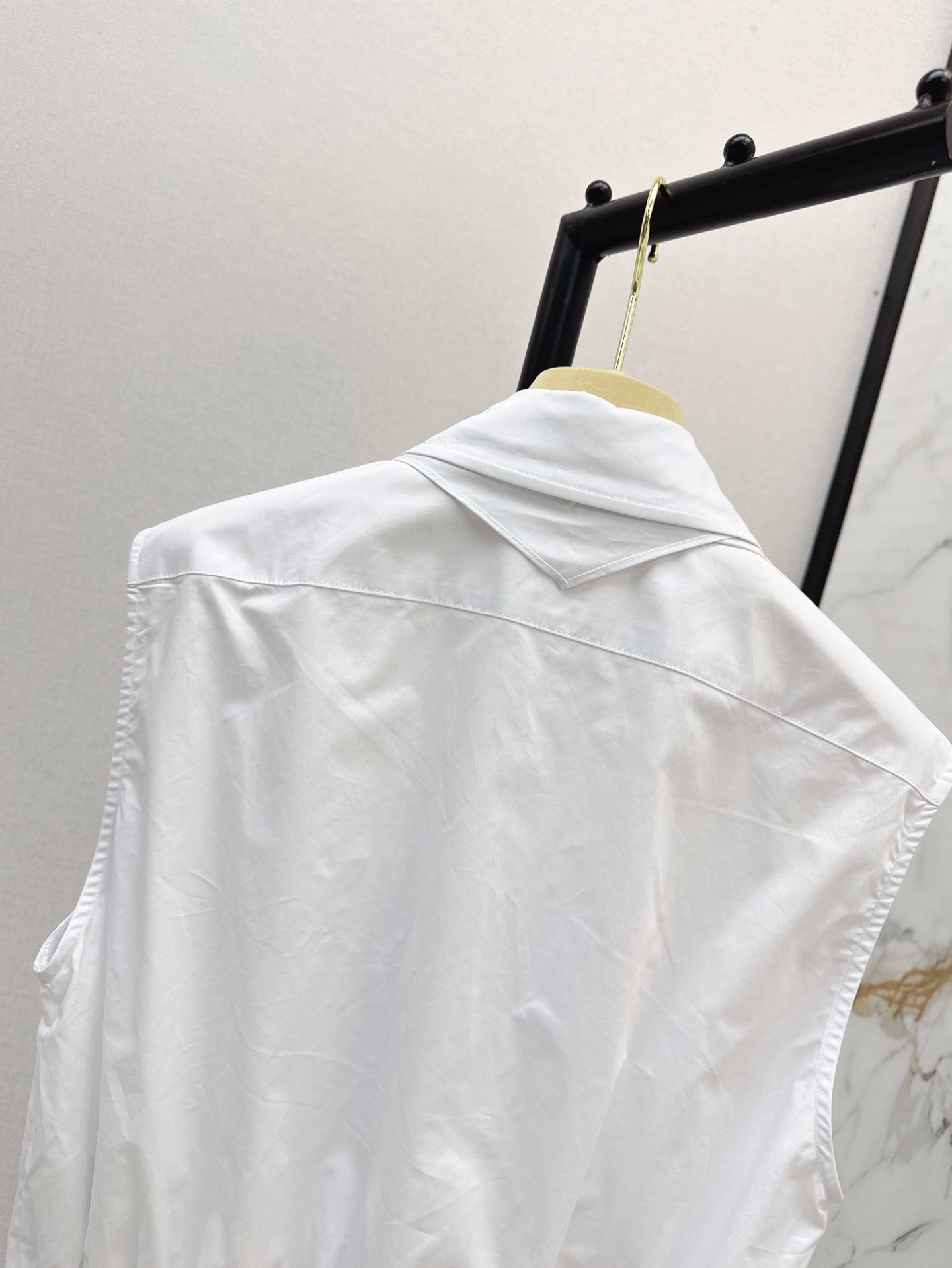MI 25ss sleeveless shirt