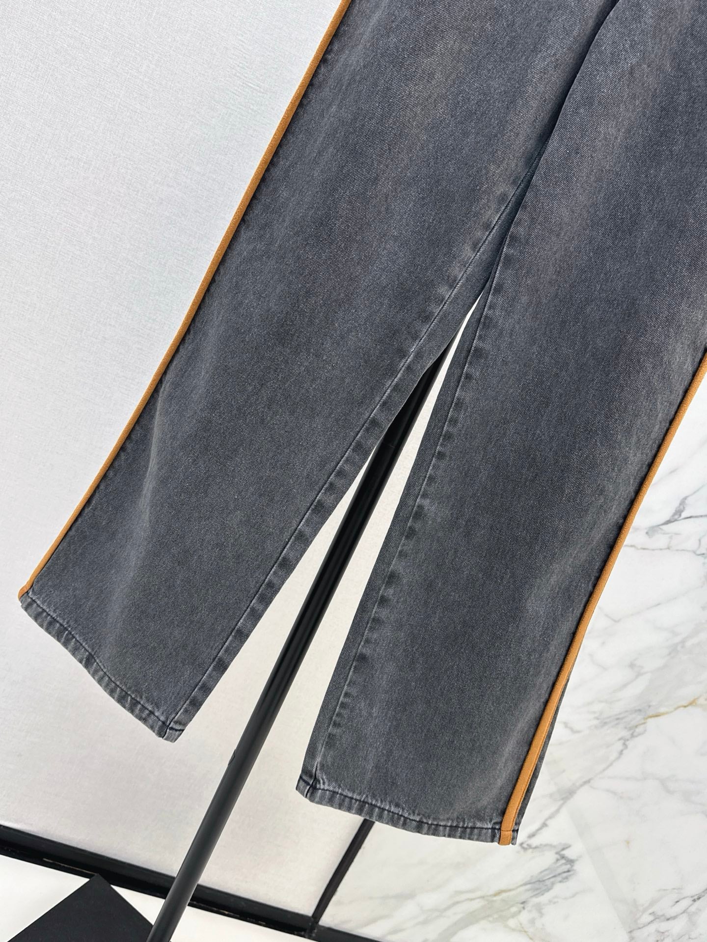 25SS embroidered jeans