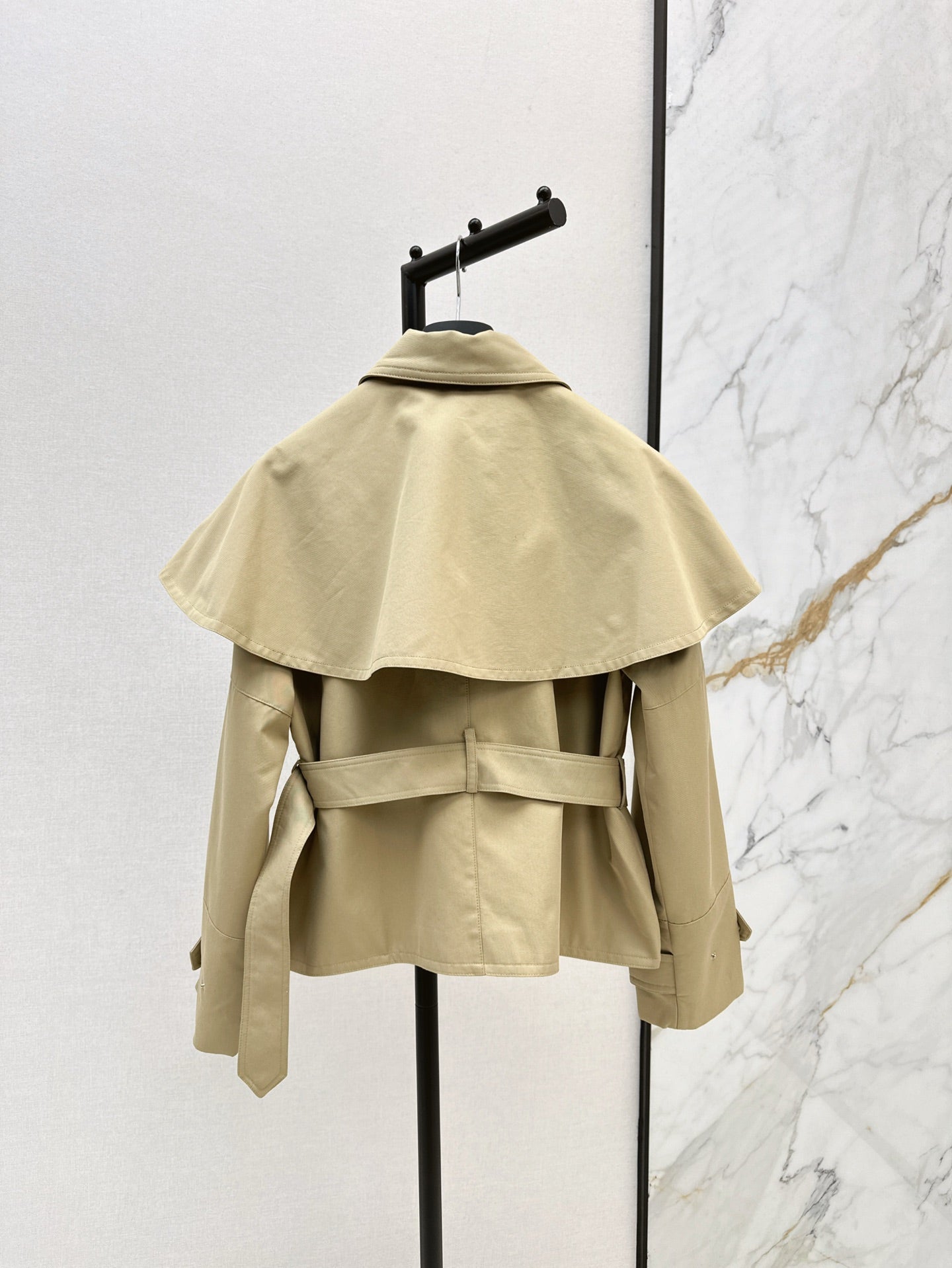 D 25ss cape trench coat