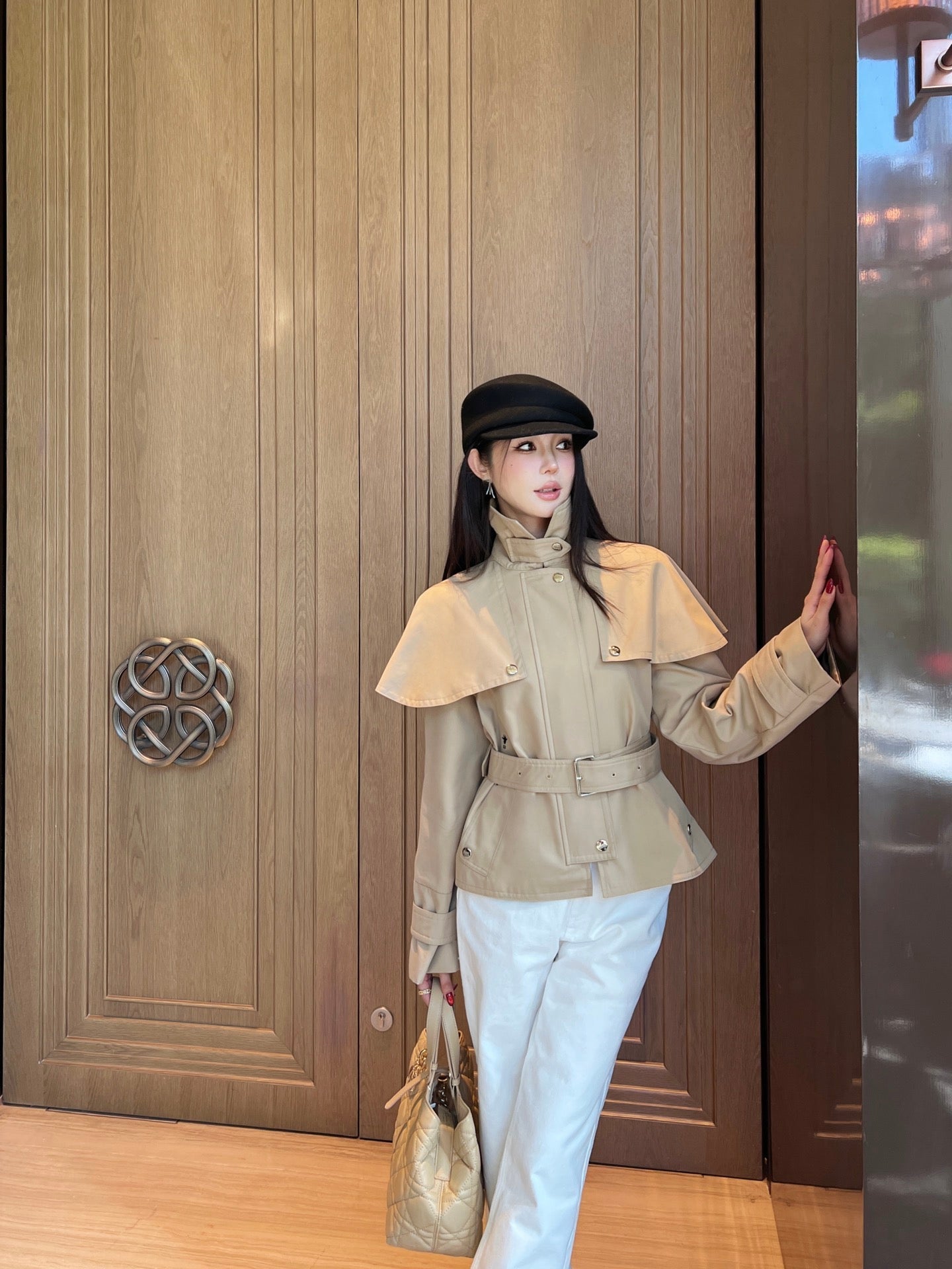 D 25ss cape trench coat