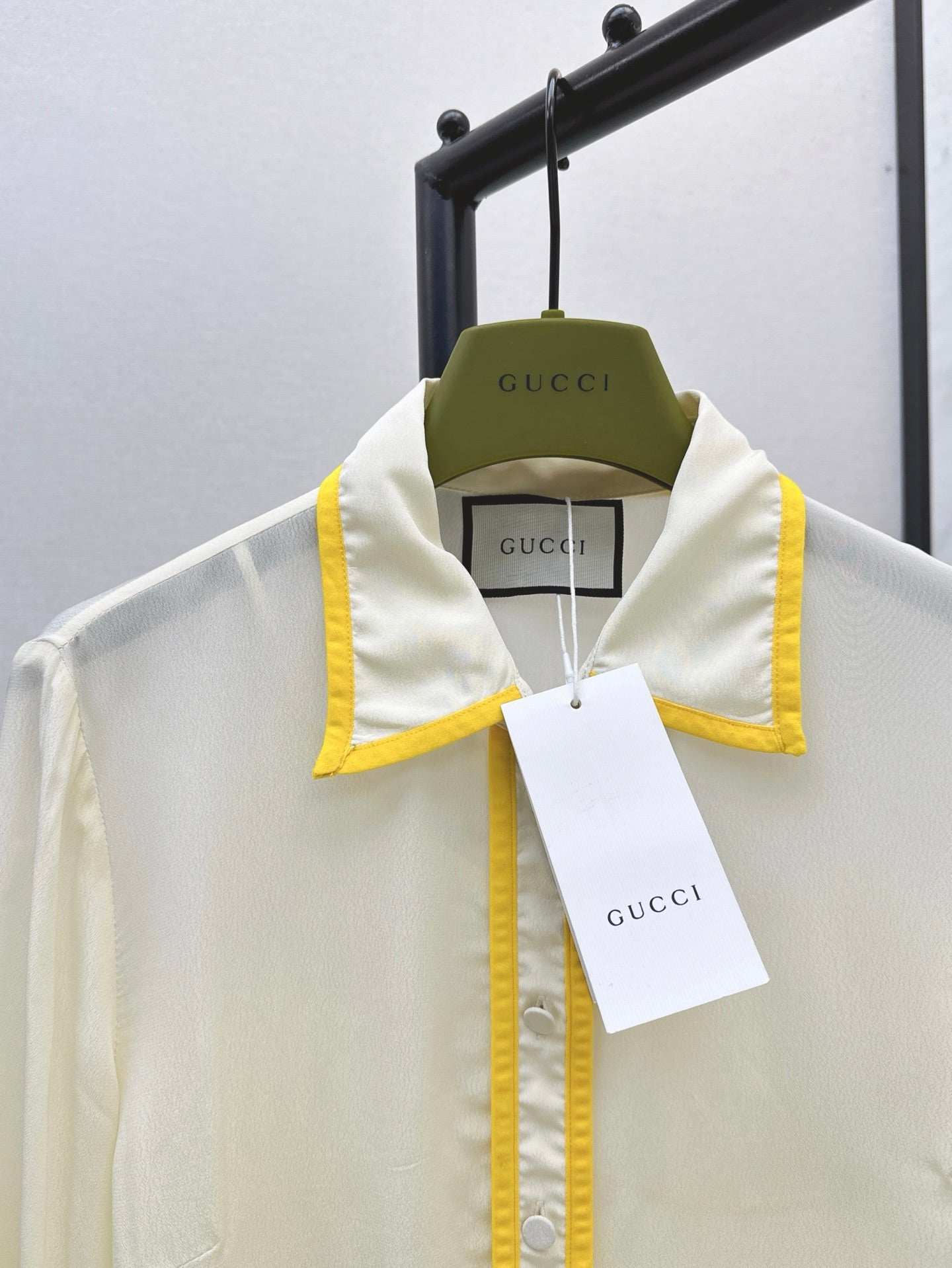 G 25ss silk buttons shirt