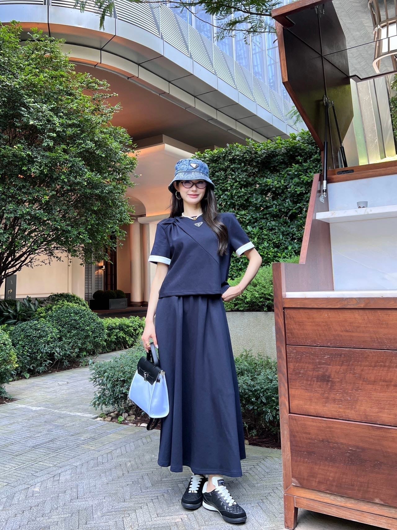 P 25ss tee skirt suit