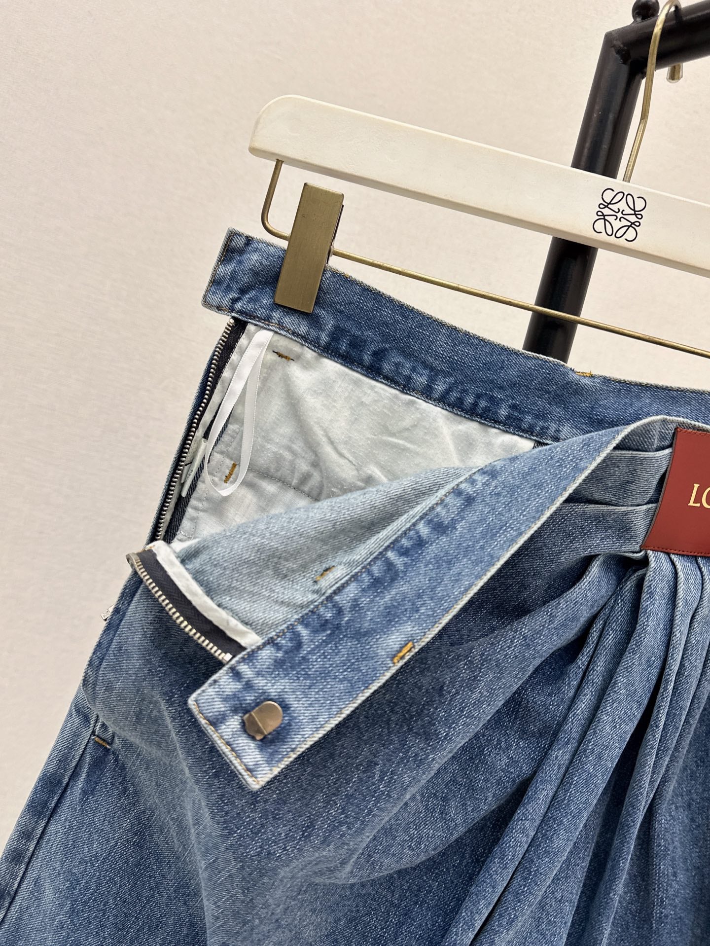 Lo 25ss pleated jeans