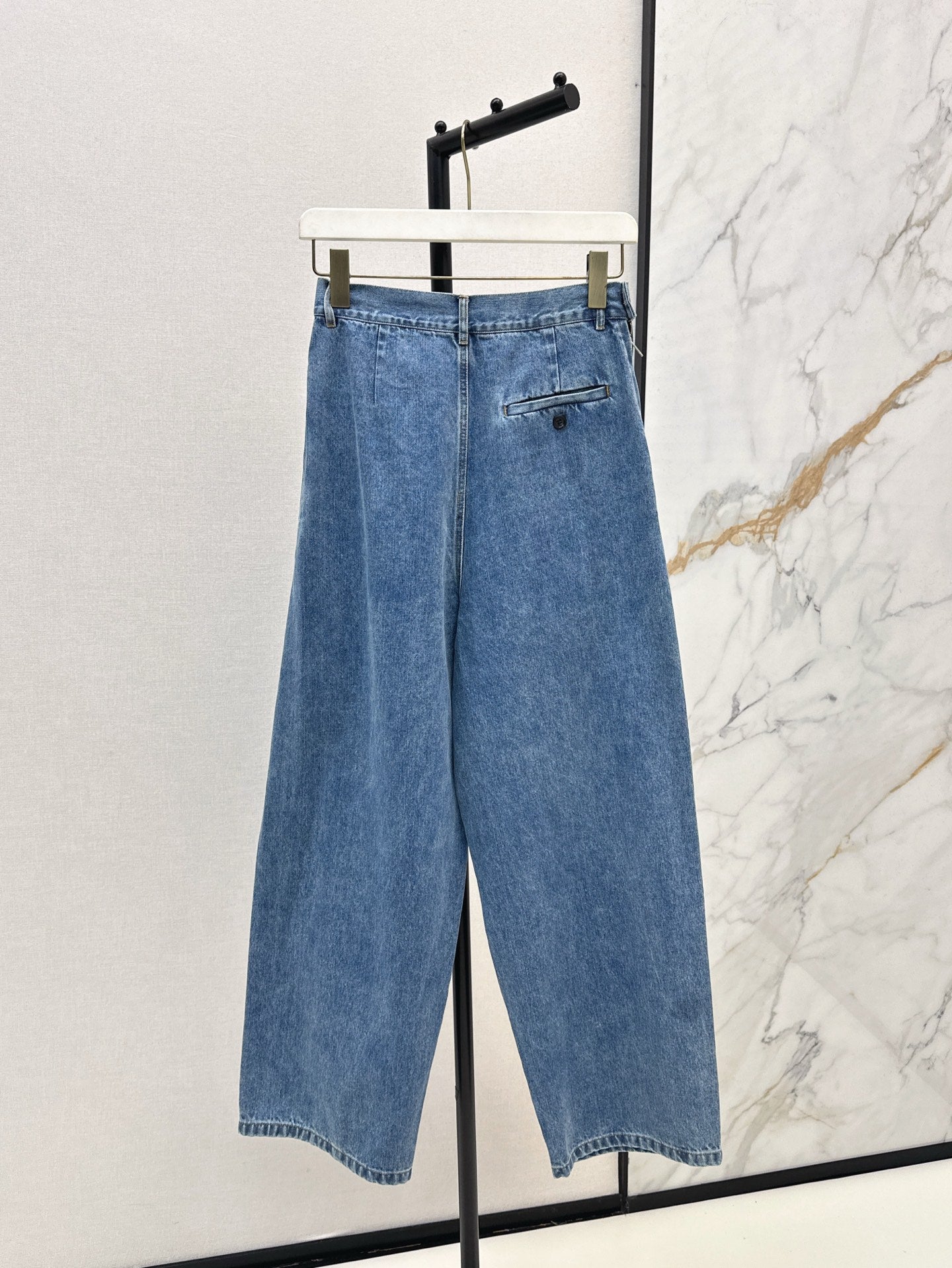 Lo 25ss pleated jeans