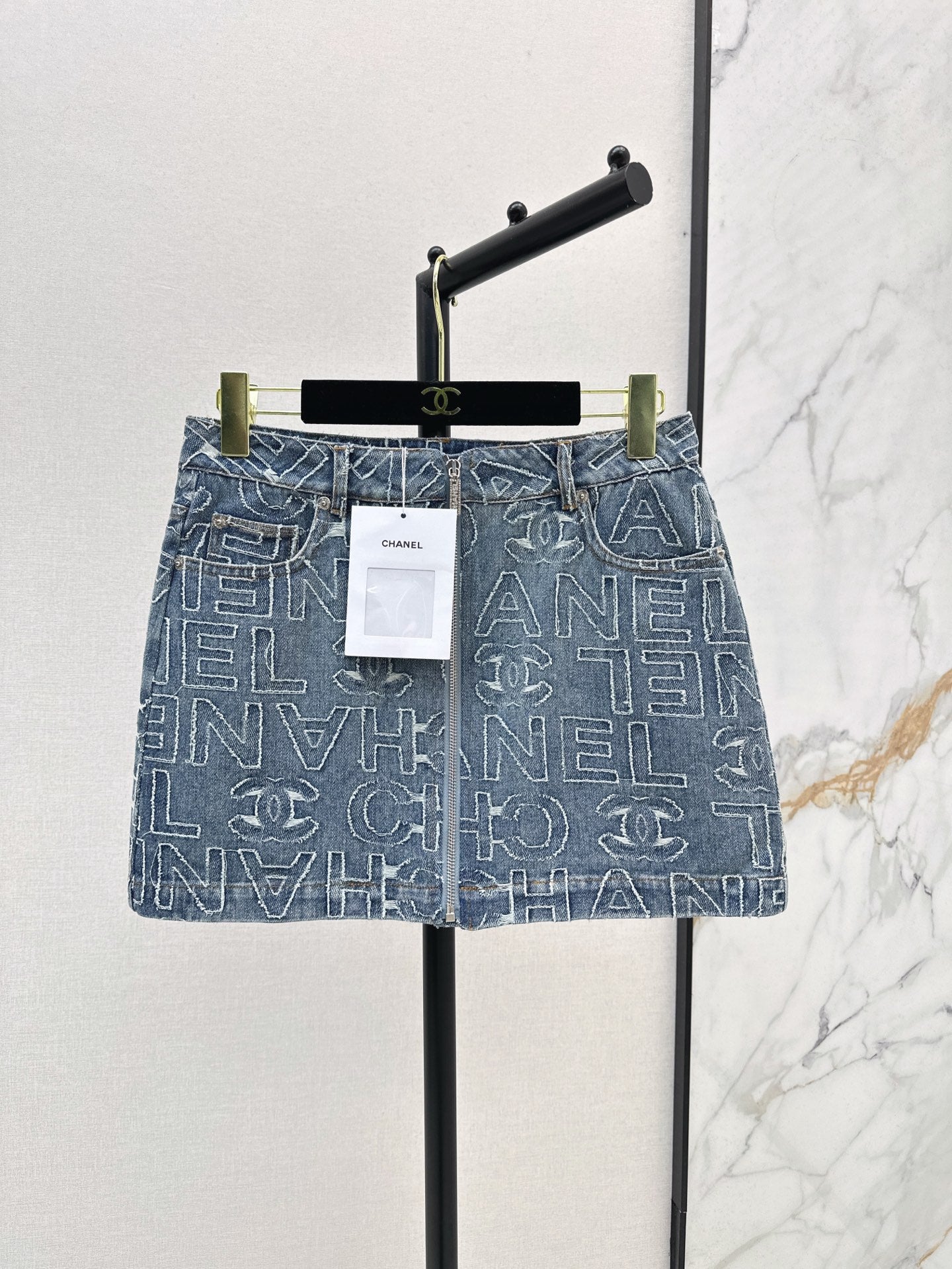 25ss embroidered denim SKIRT