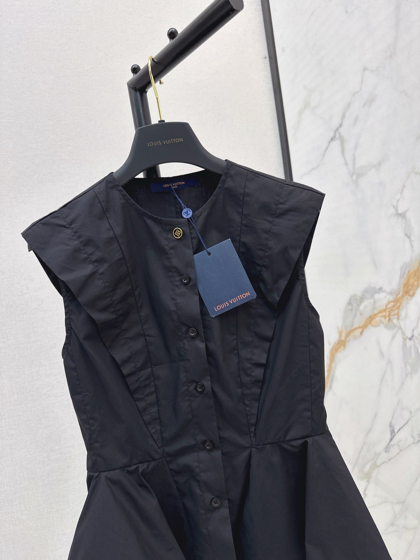 25ss sleeveless shirt