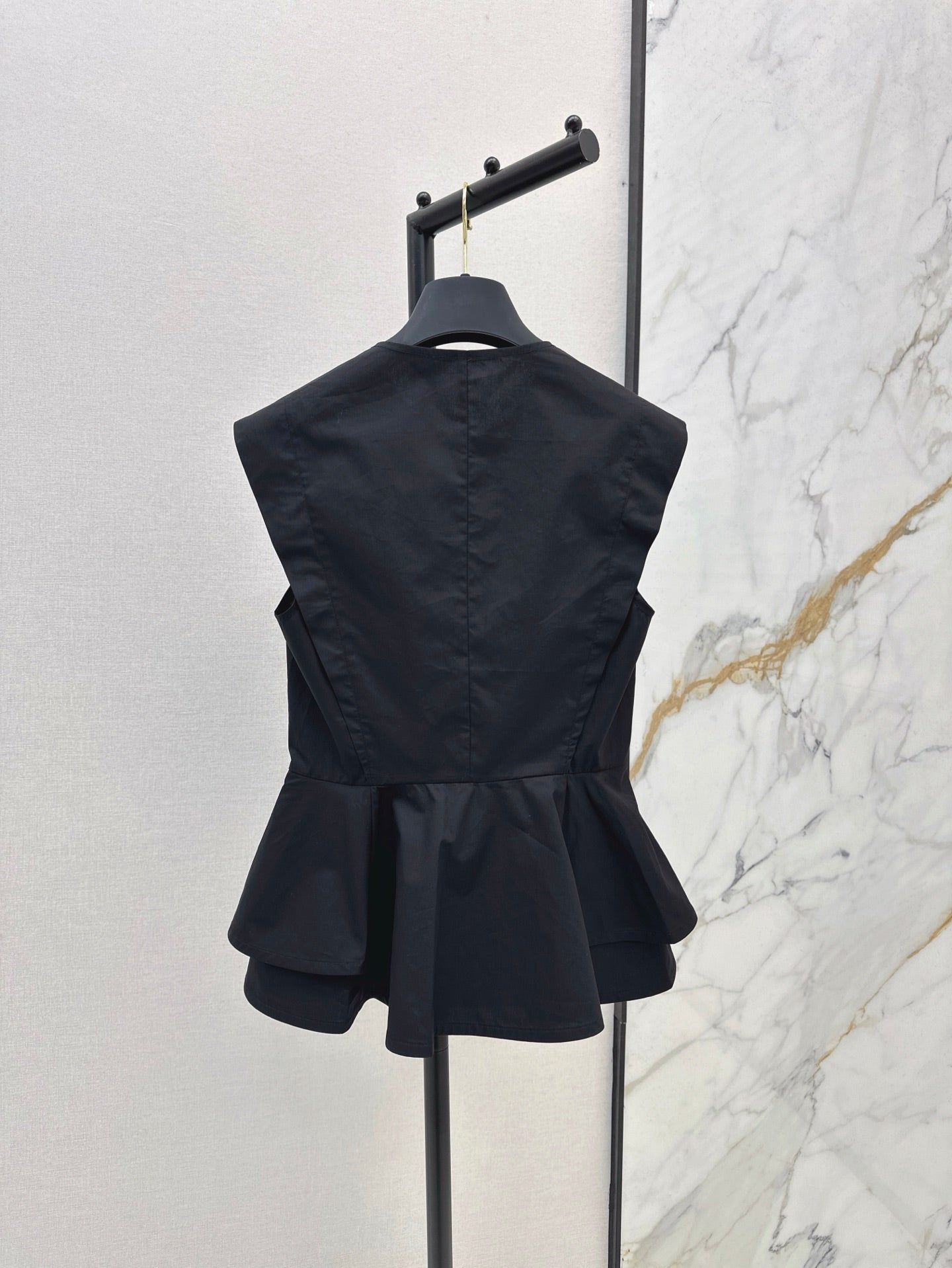25ss sleeveless shirt