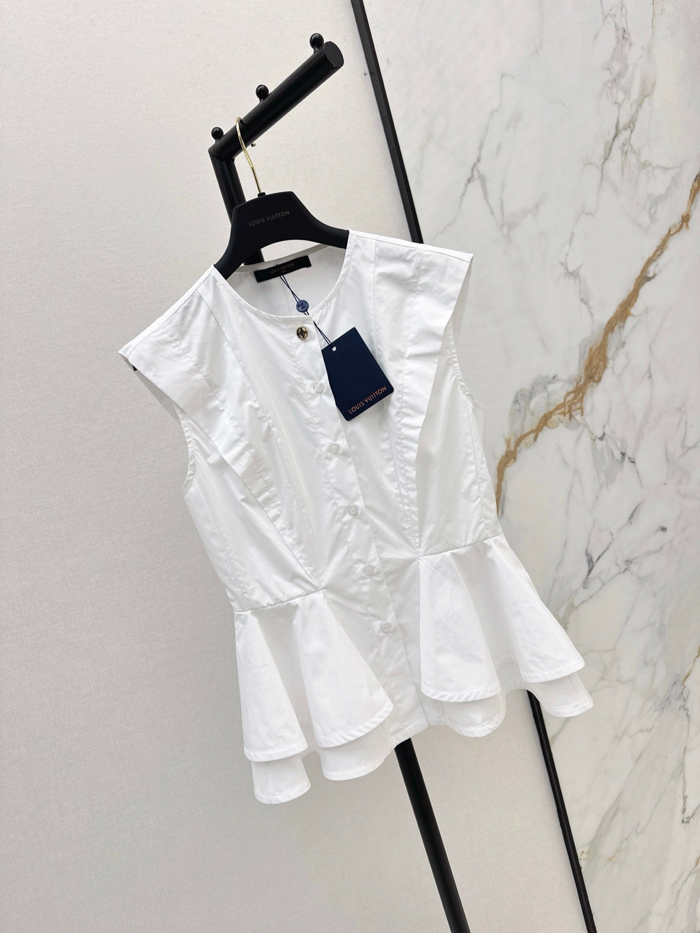 25ss sleeveless shirt