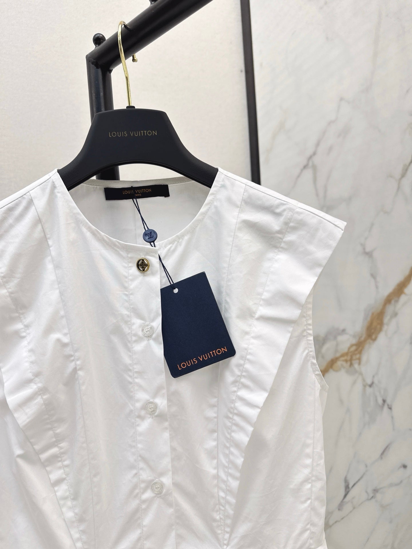25ss sleeveless shirt