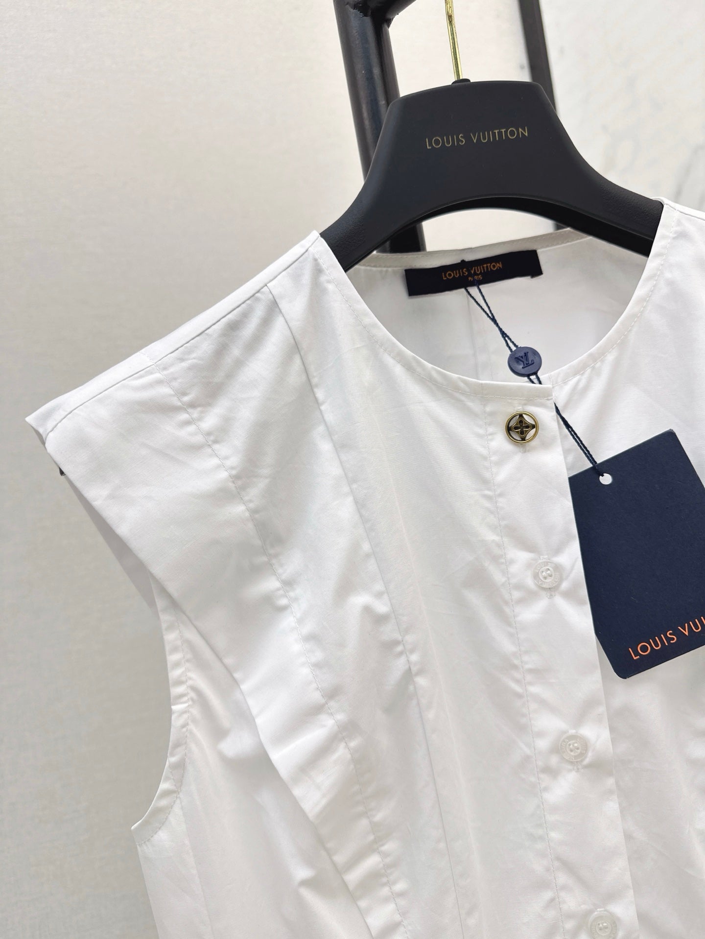 25ss sleeveless shirt