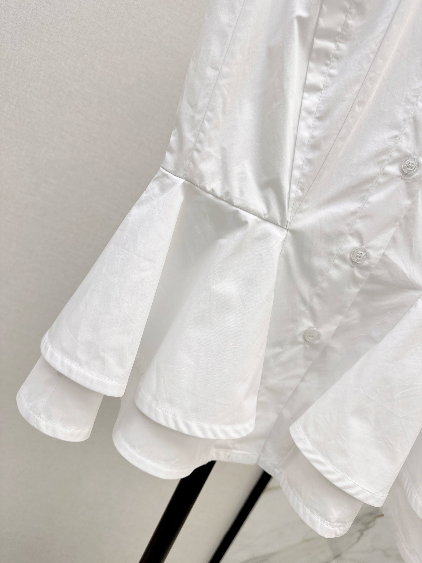 25ss sleeveless shirt