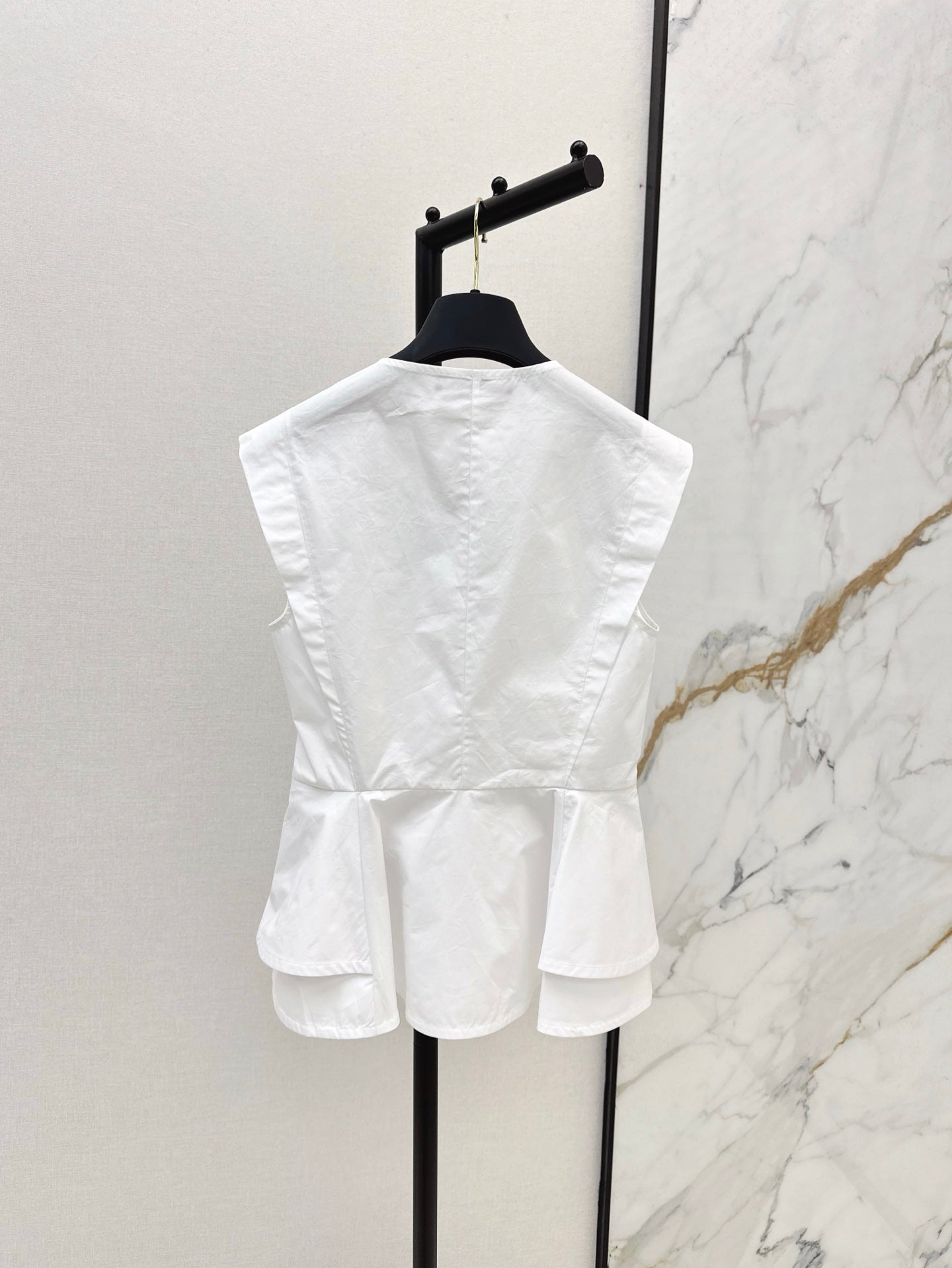 25ss sleeveless shirt