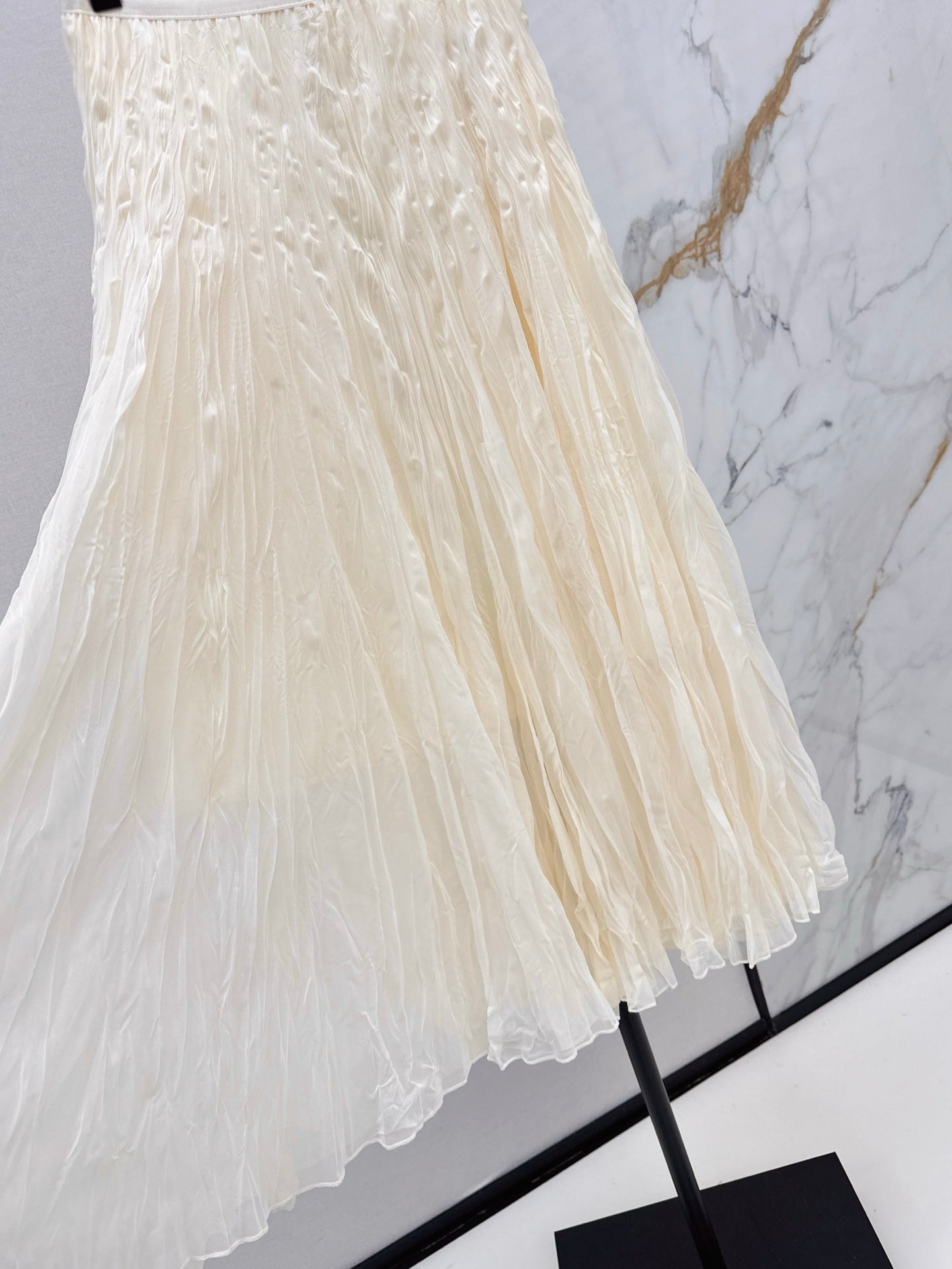 25ss pleated skirt