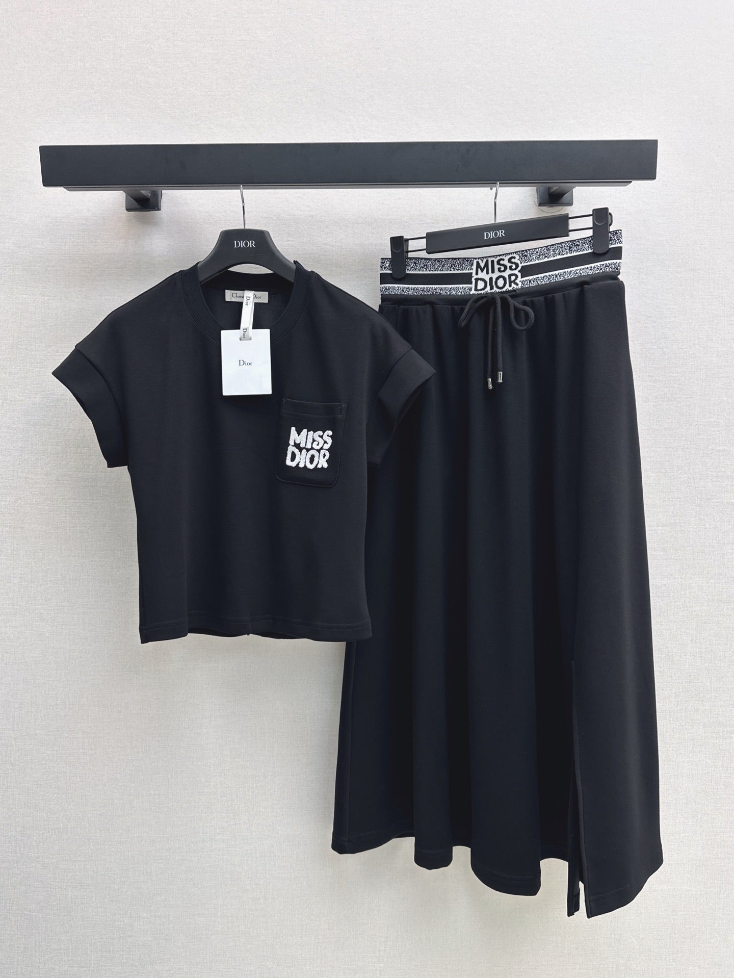 25ss miss skirt set