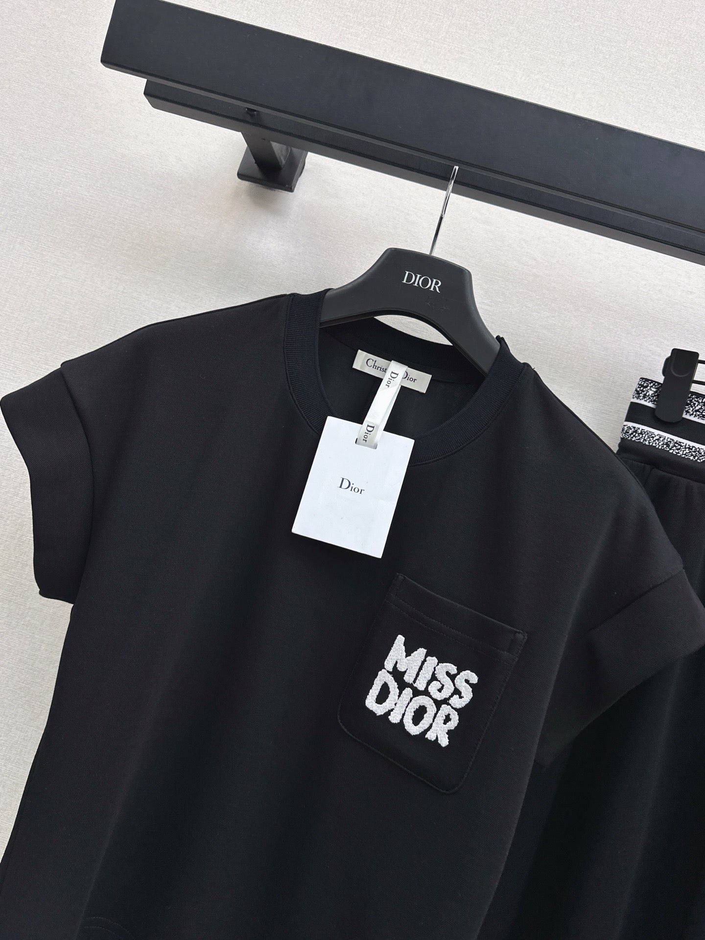 25ss miss skirt set