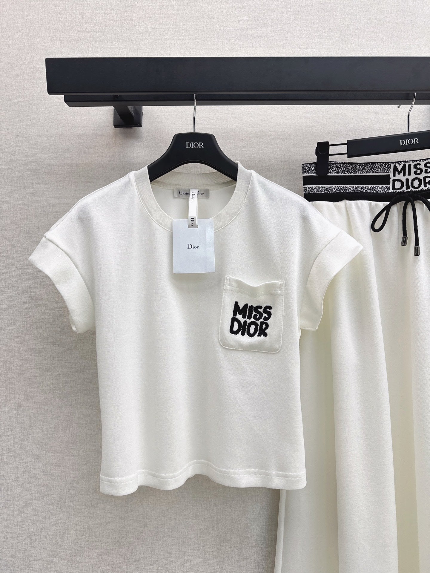 25ss miss skirt set