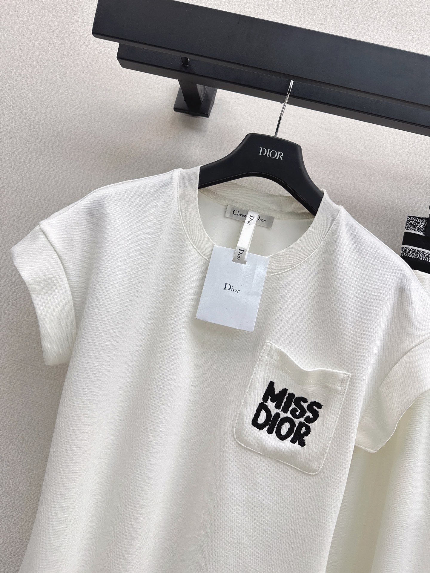 25ss miss skirt set